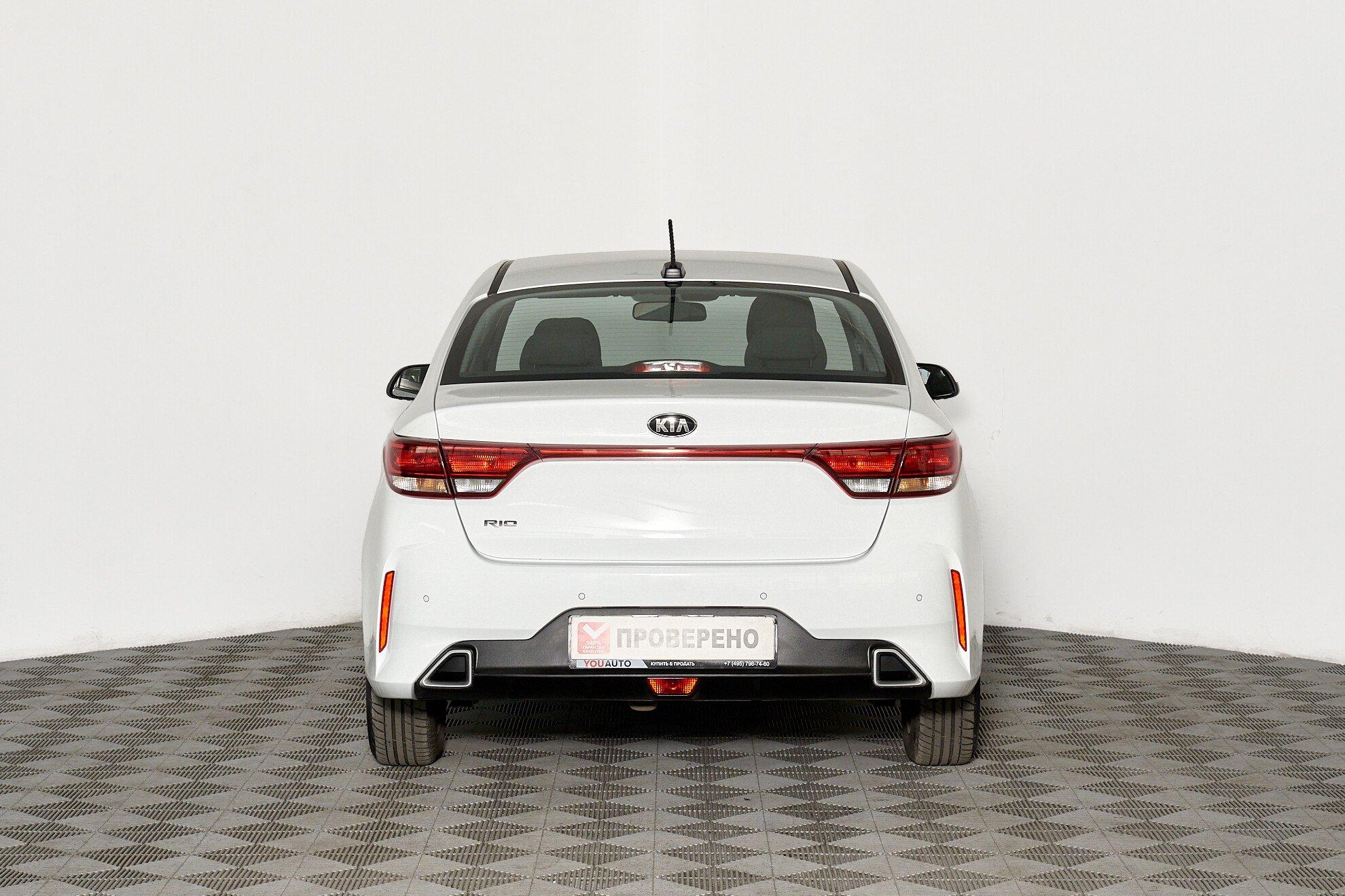 Kia Rio 2021, белый
