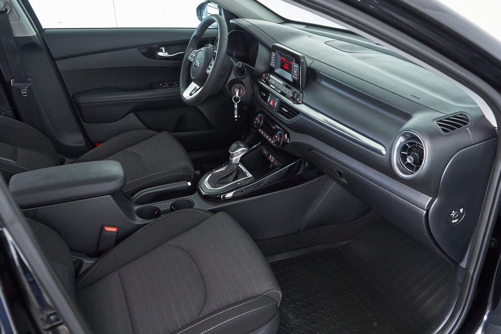 Kia Cerato 2018, черный