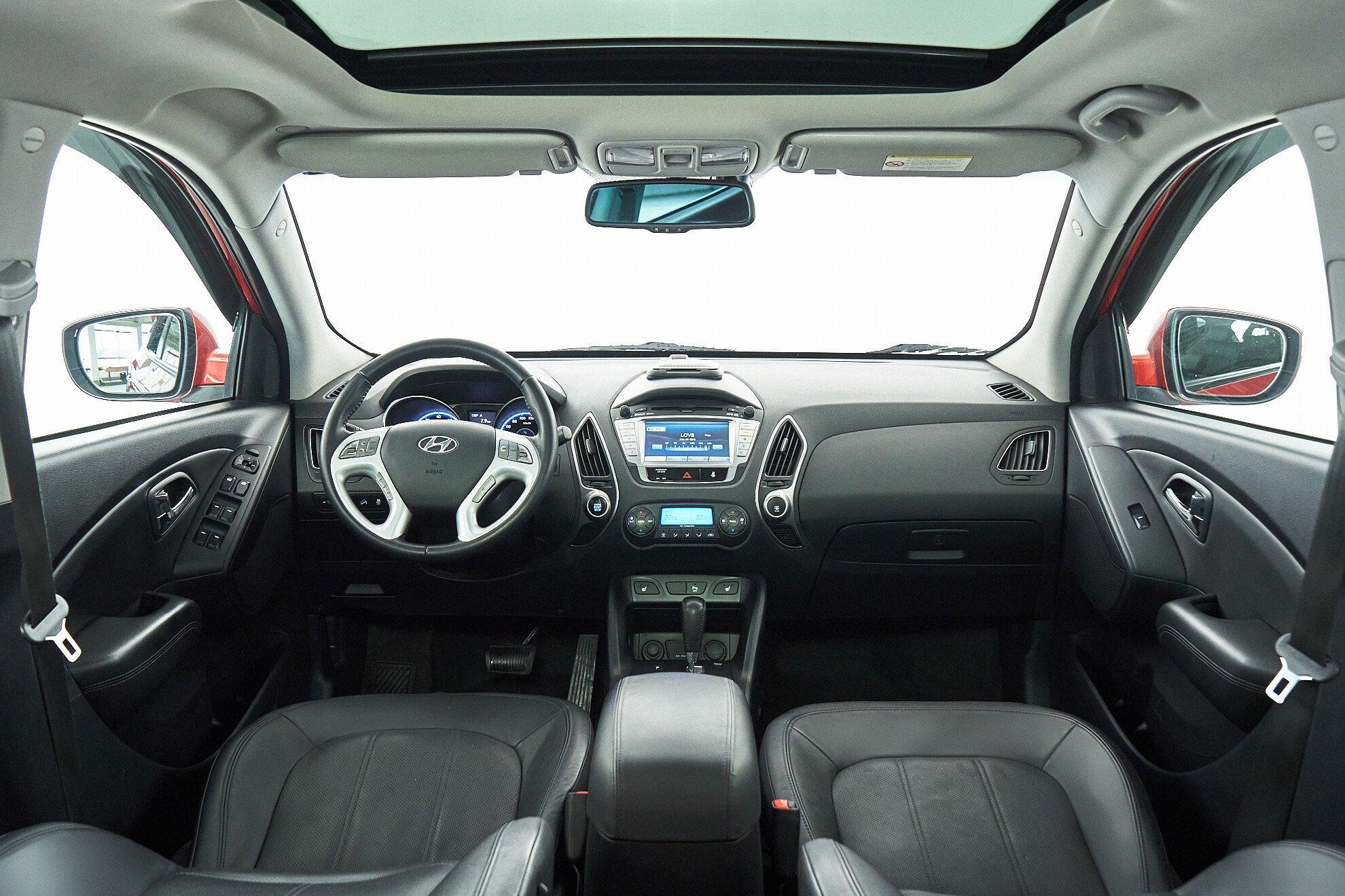 Hyundai ix35 2010, красный