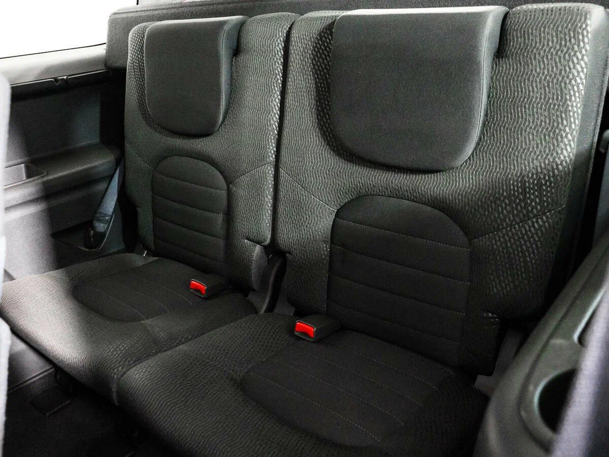 Nissan Pathfinder 2012, серебряный