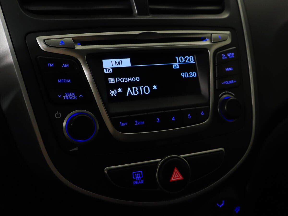 Hyundai Solaris 2016, белый