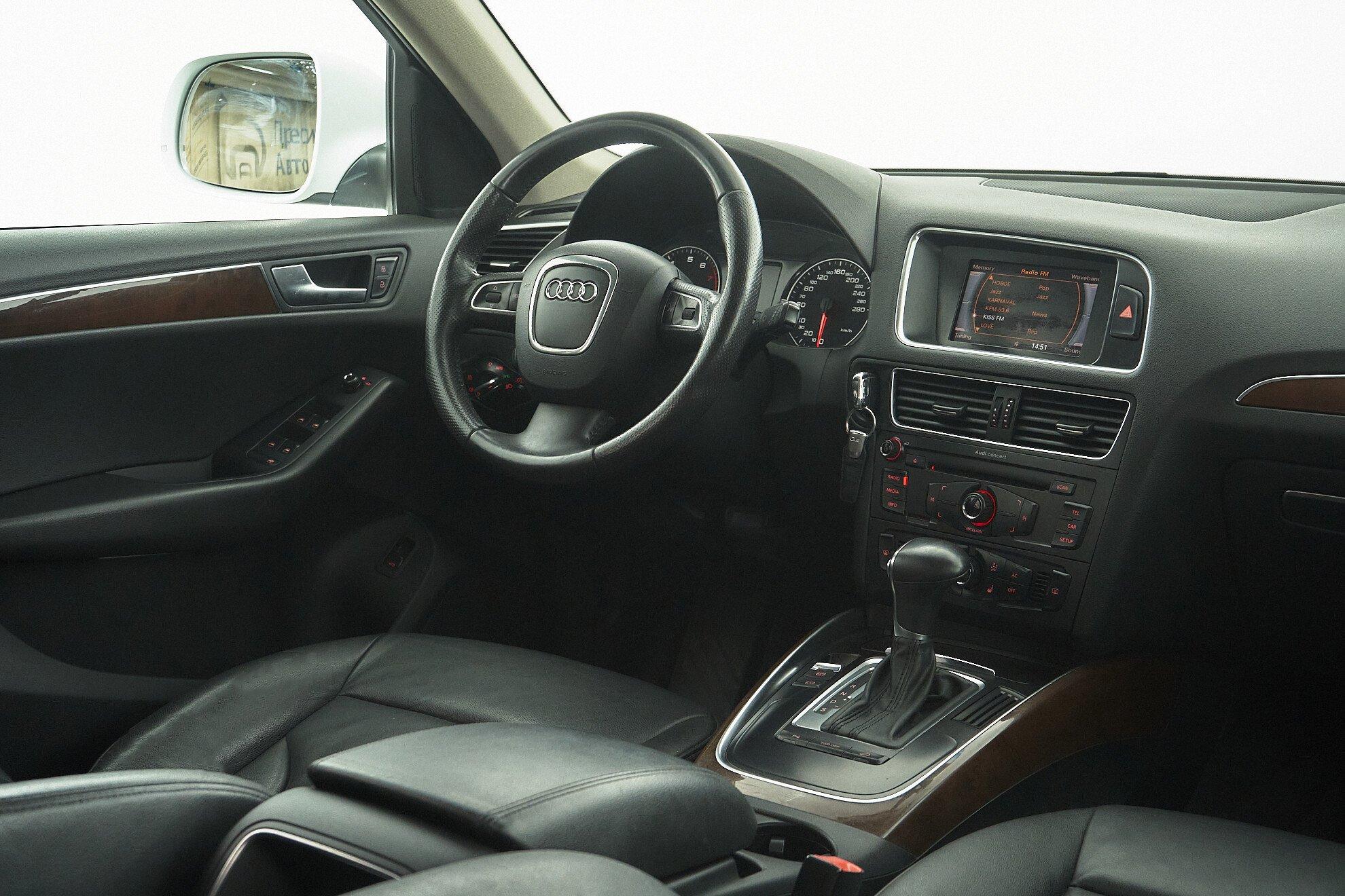 Audi Q5 2012, белый