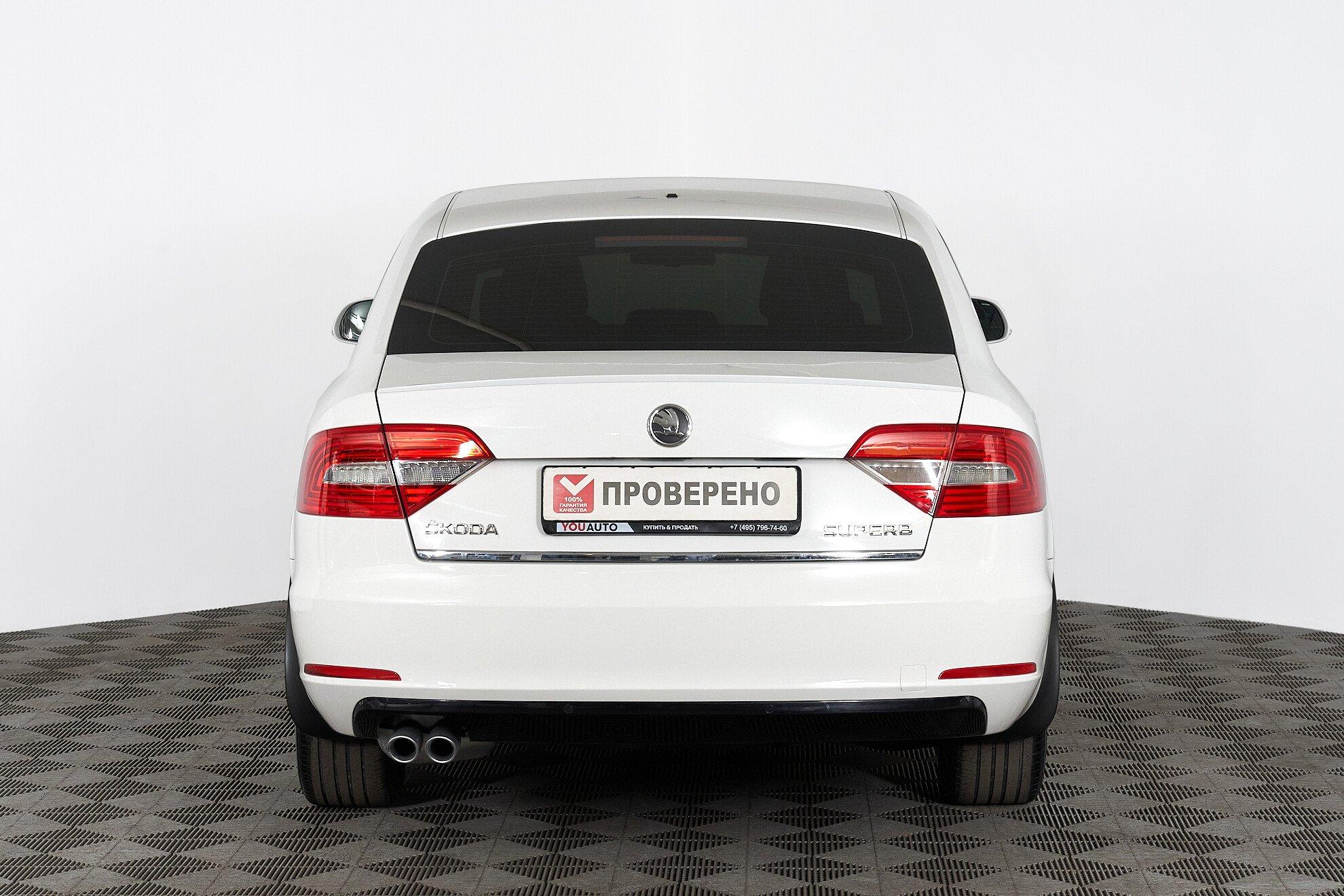 Skoda Superb 2013, белый