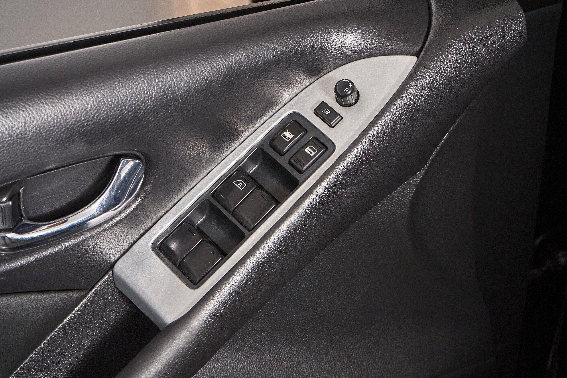 Nissan Murano 2011, черный