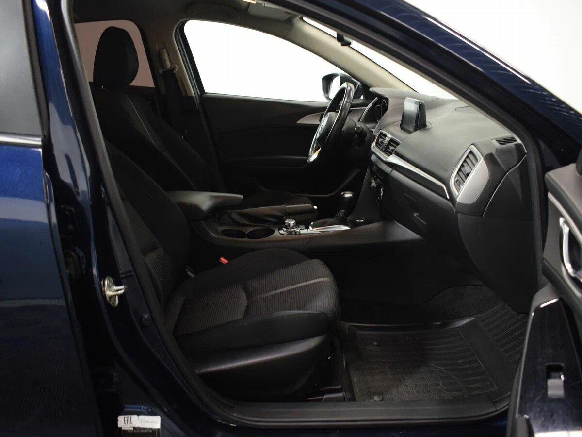 Mazda 3 2018, синий