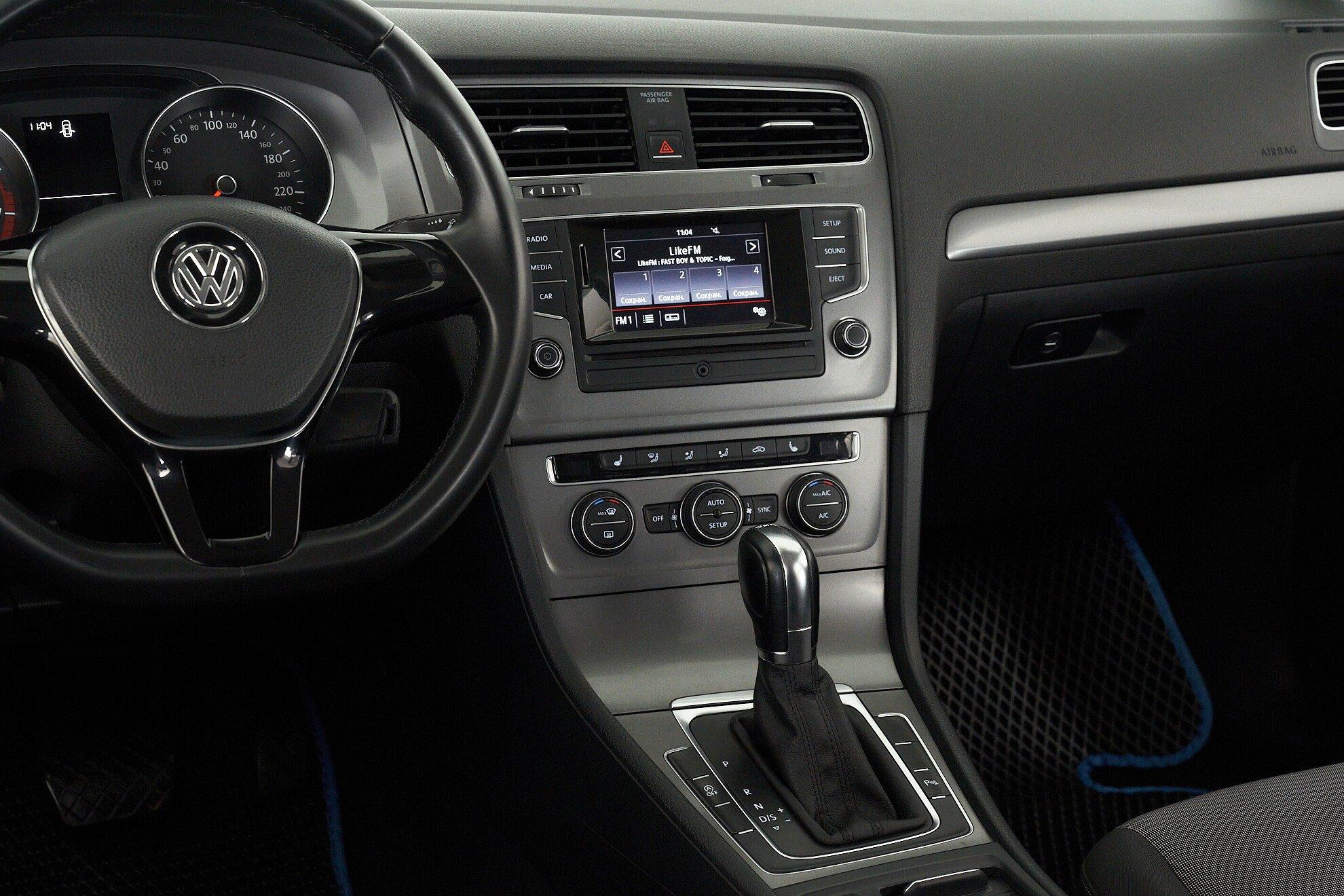 Volkswagen Golf 2013, черный