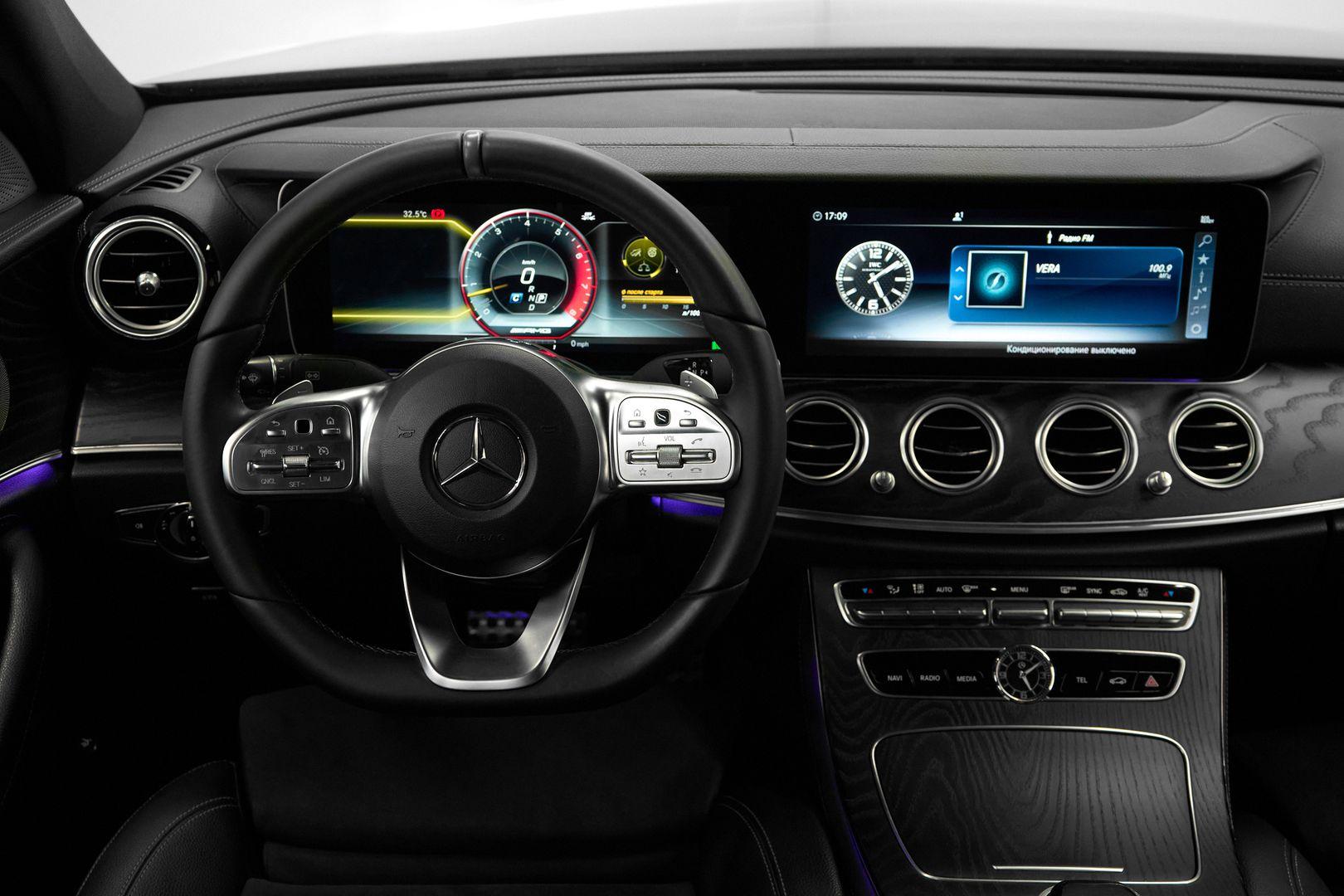 Mercedes-Benz E-Класс 2018, черный