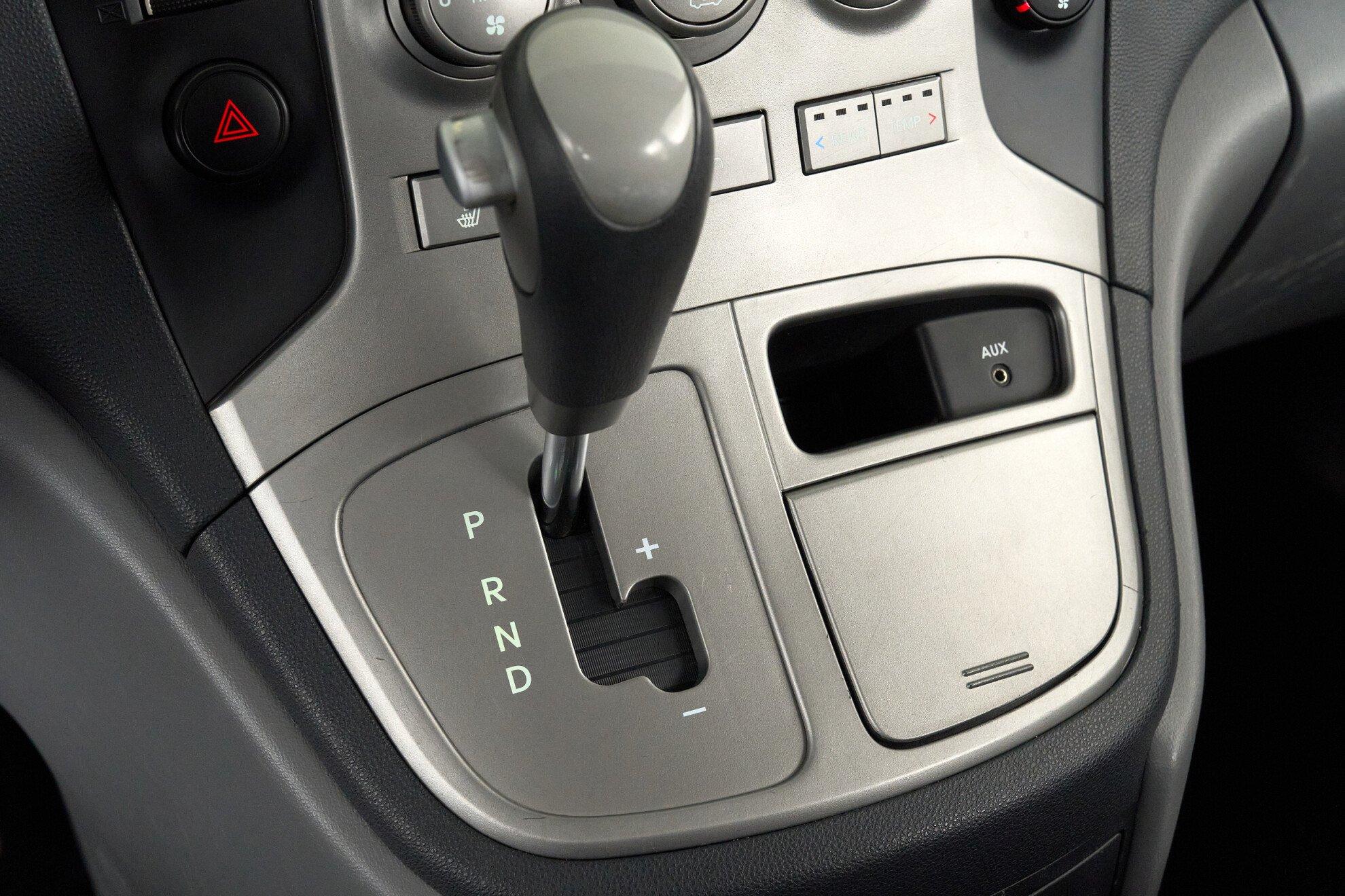 Hyundai Grand Starex 2012, белый