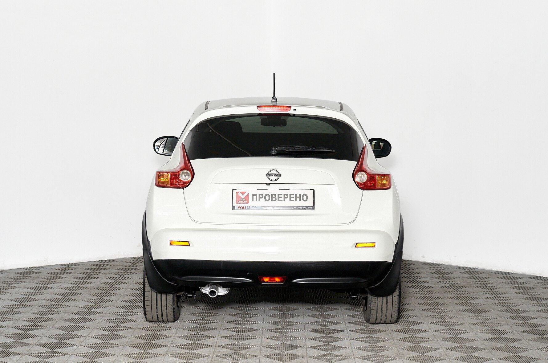 Nissan Juke 2012, белый