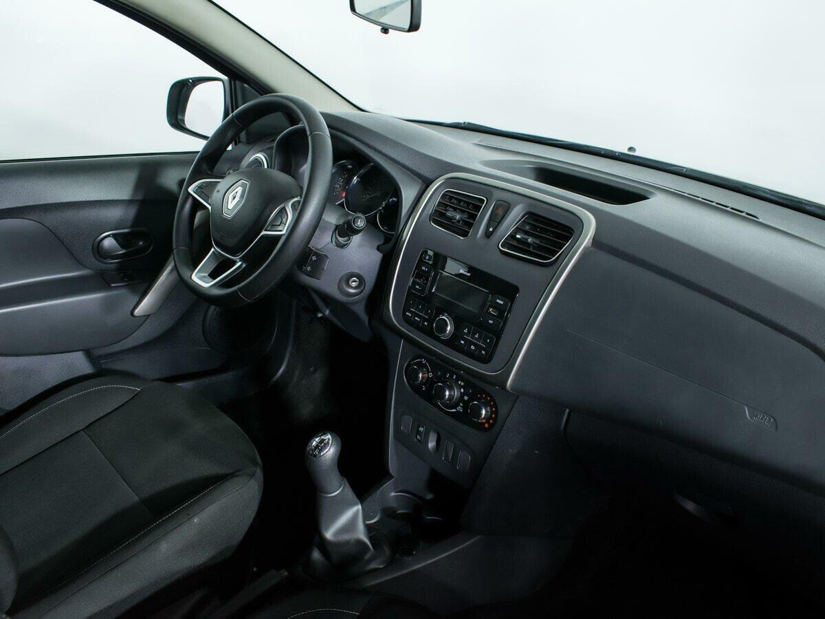 Renault Sandero 2022, серебряный