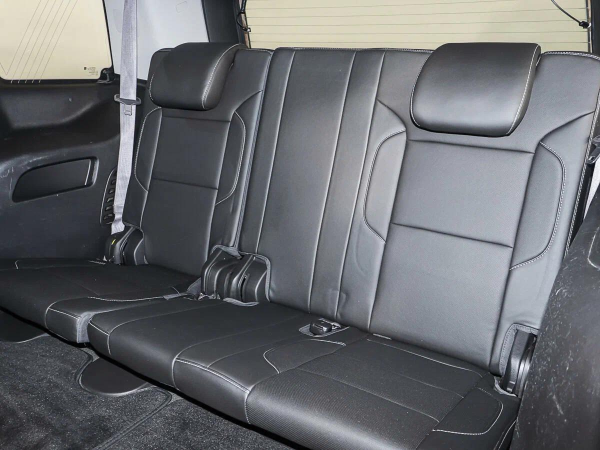 Chevrolet Tahoe 2015, серый