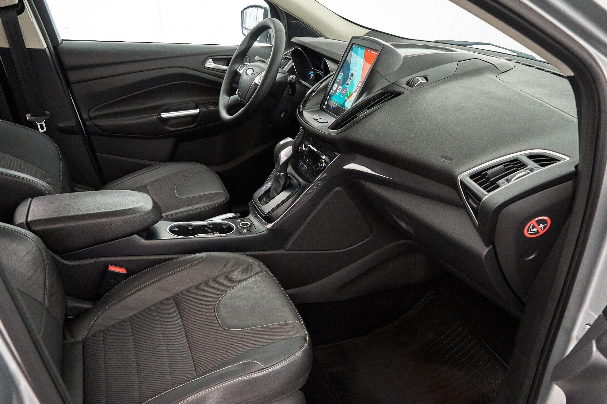 Ford Kuga 2014, серебряный