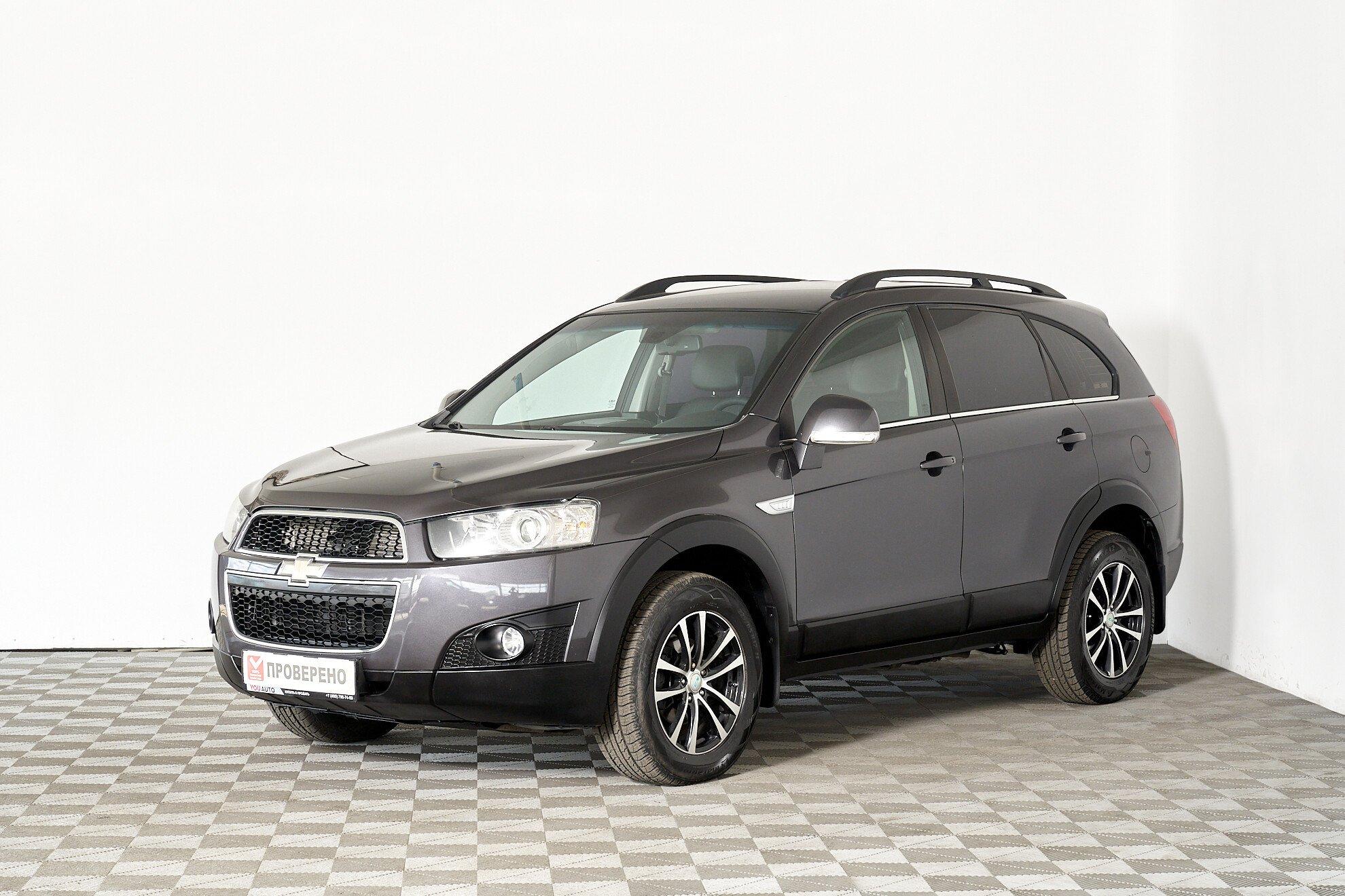 Chevrolet Captiva 2013, серый