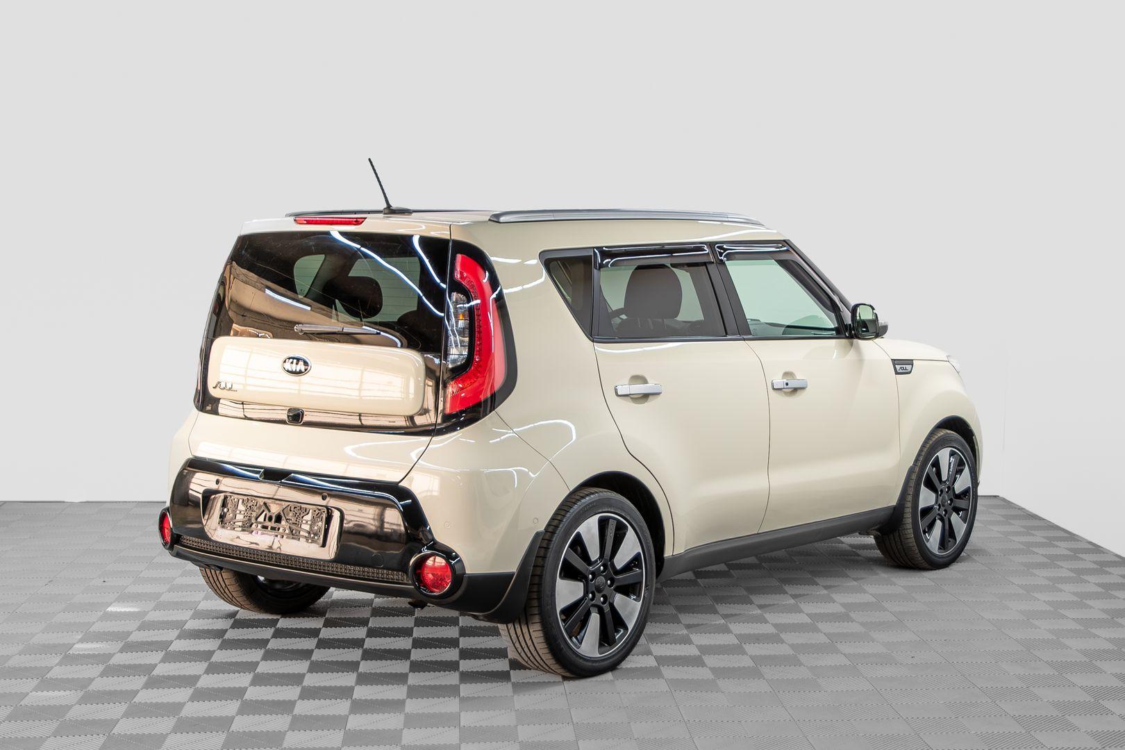 Kia Soul 2015, бежевый