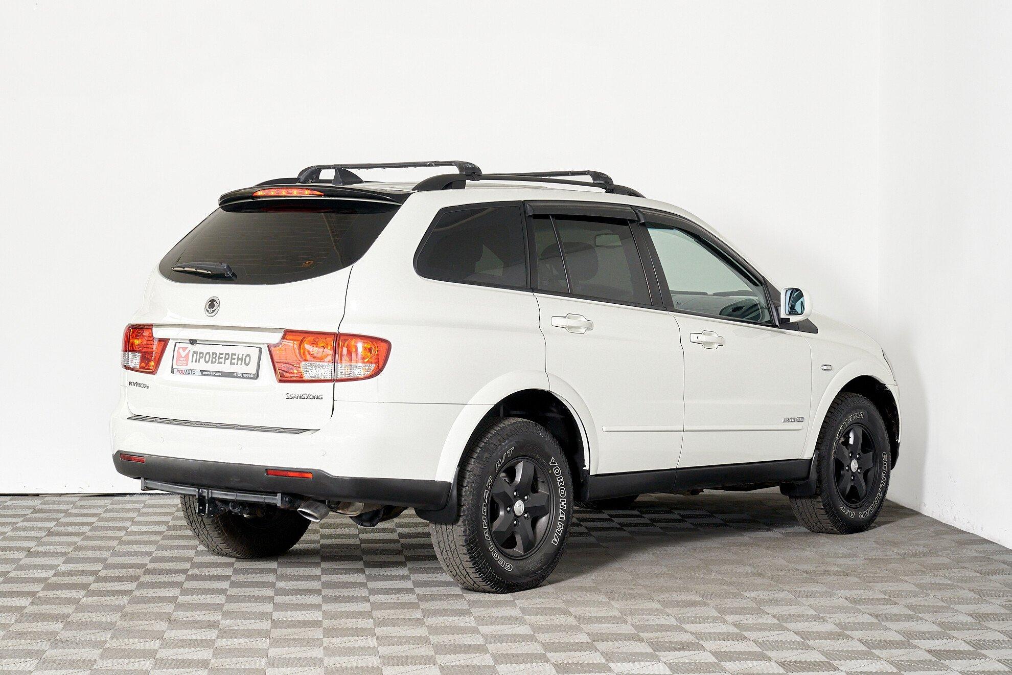 SsangYong Kyron 2013, белый
