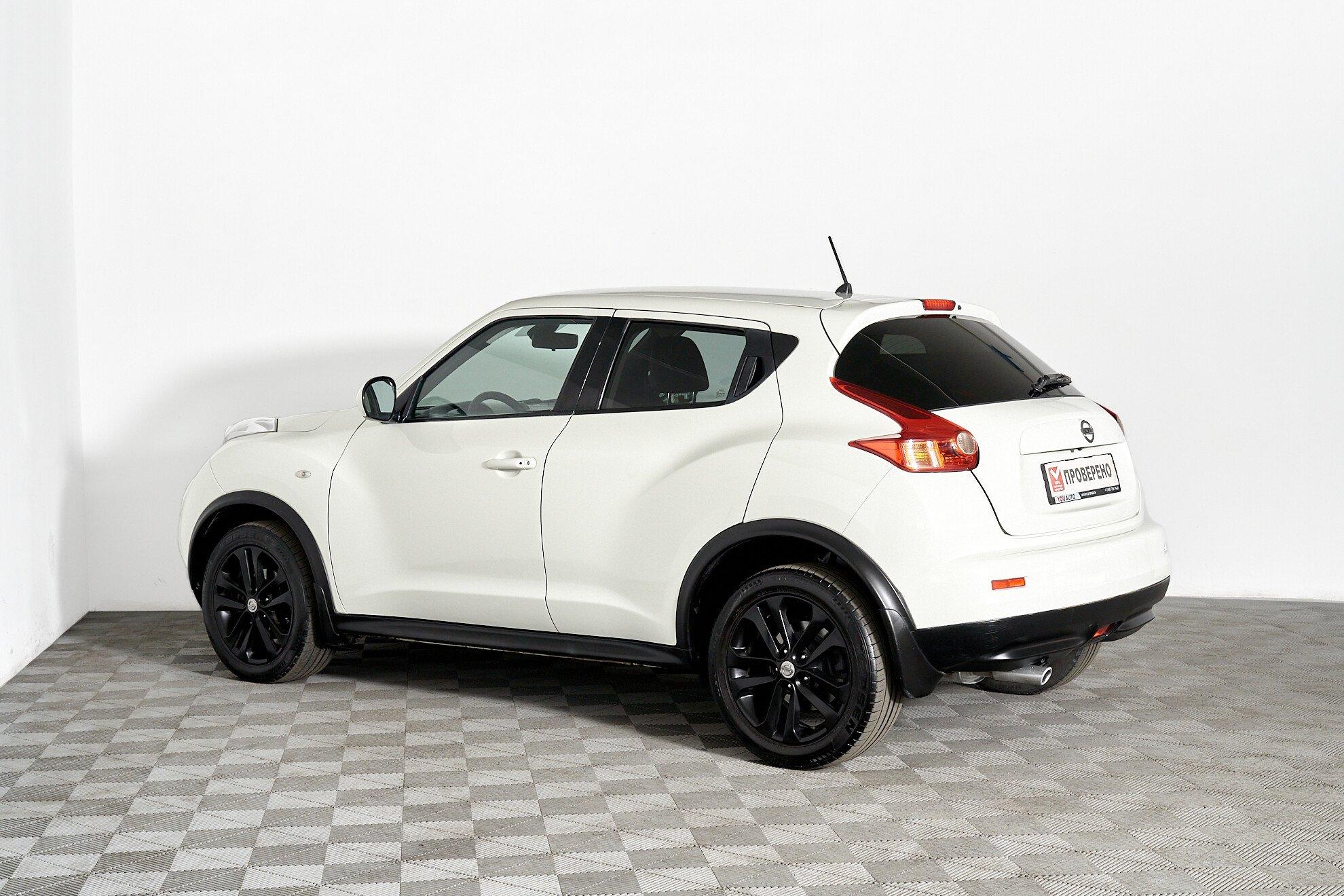 Nissan Juke 2012, белый
