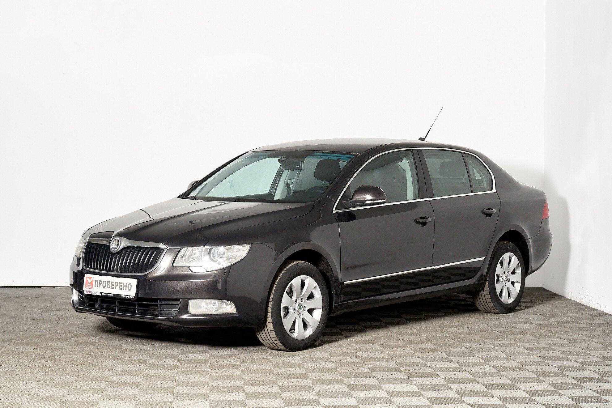 Skoda Superb 2011, коричневый