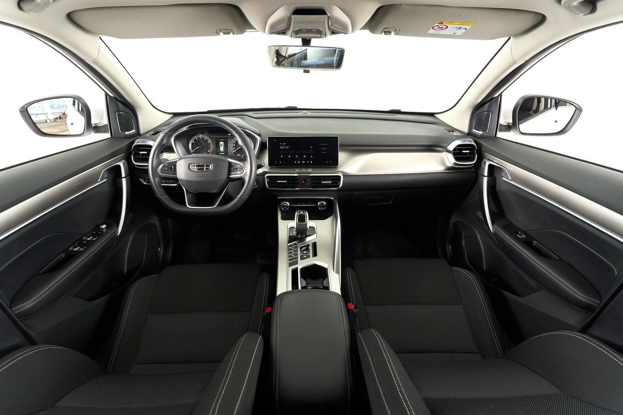 Geely Coolray 2023, белый