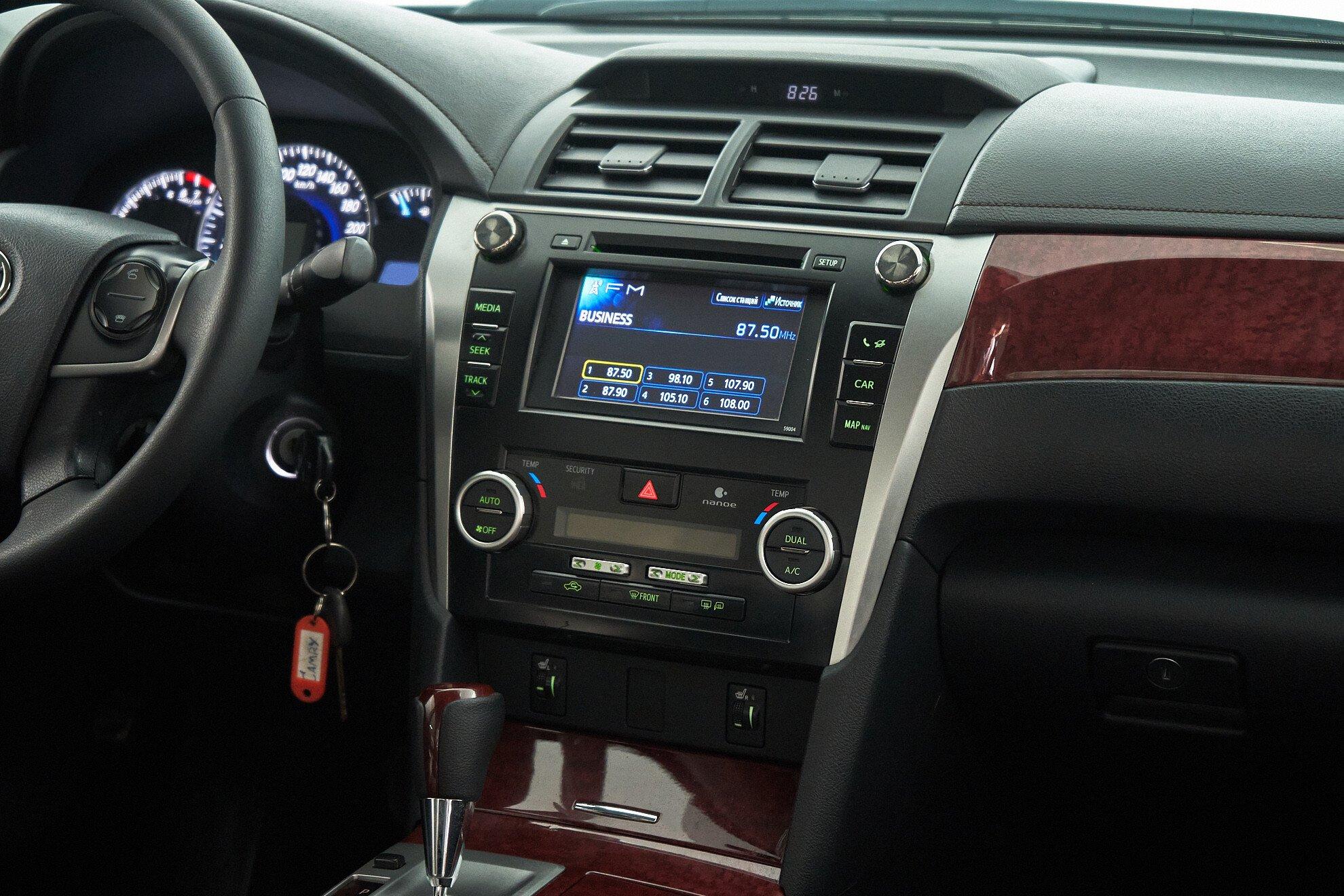 Toyota Camry 2014, черный