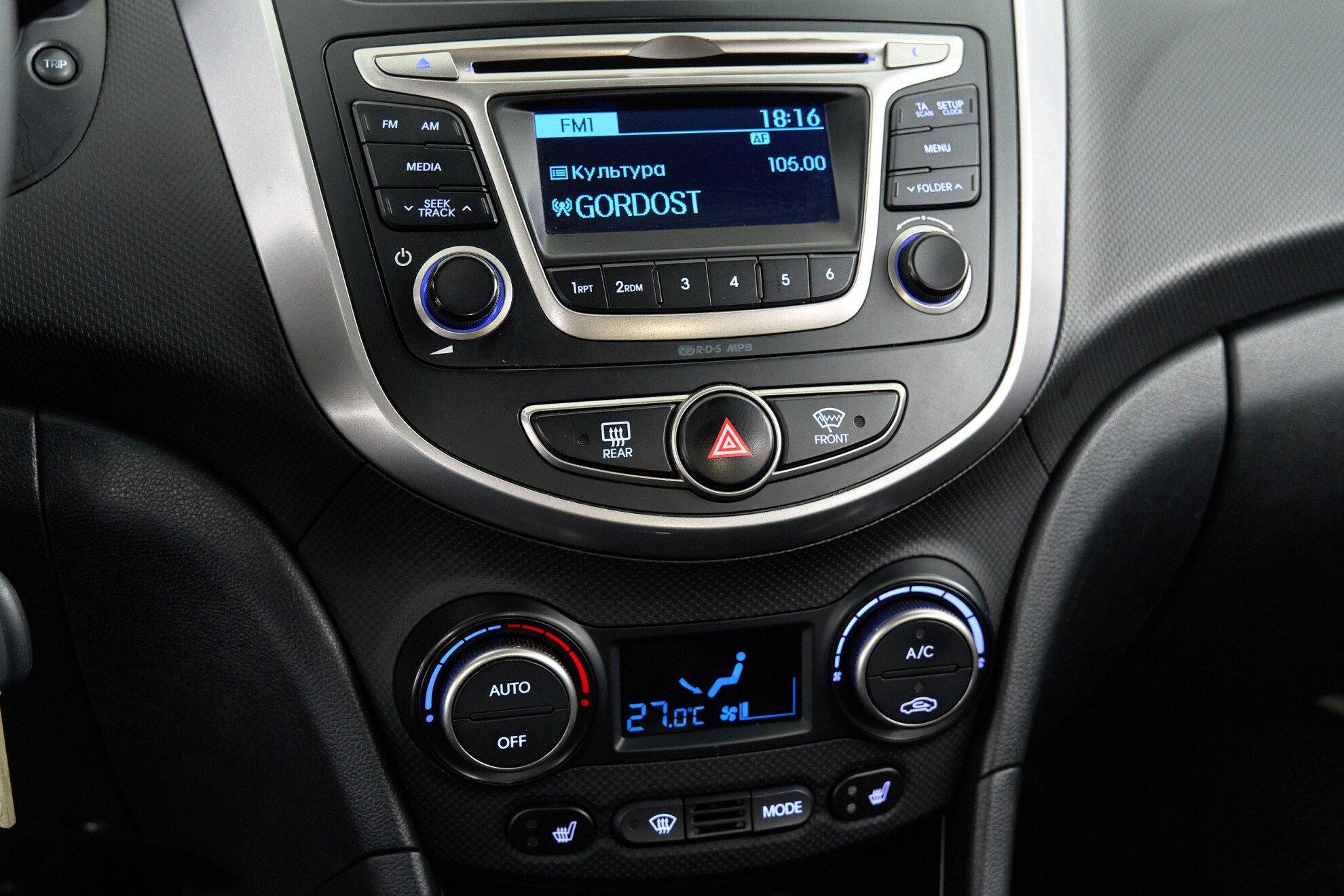 Hyundai Solaris 2016, серый