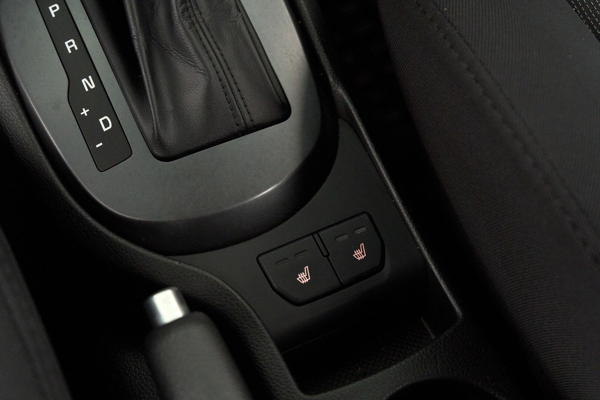 Kia Rio 2015, голубой