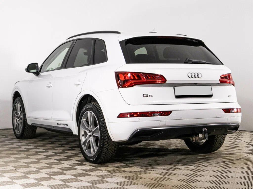 Audi Q5 2017, белый