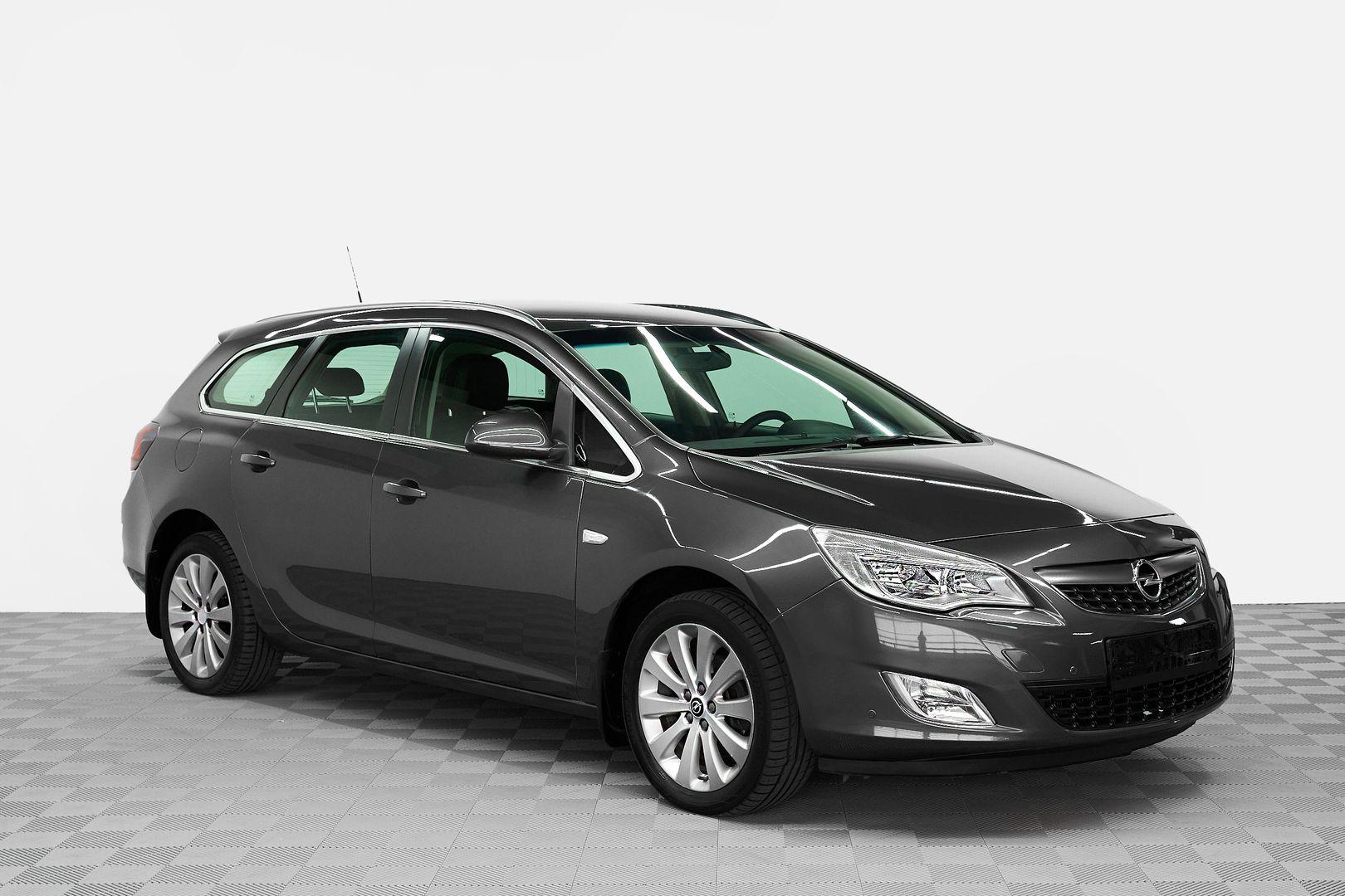 Opel Astra 2012, серый