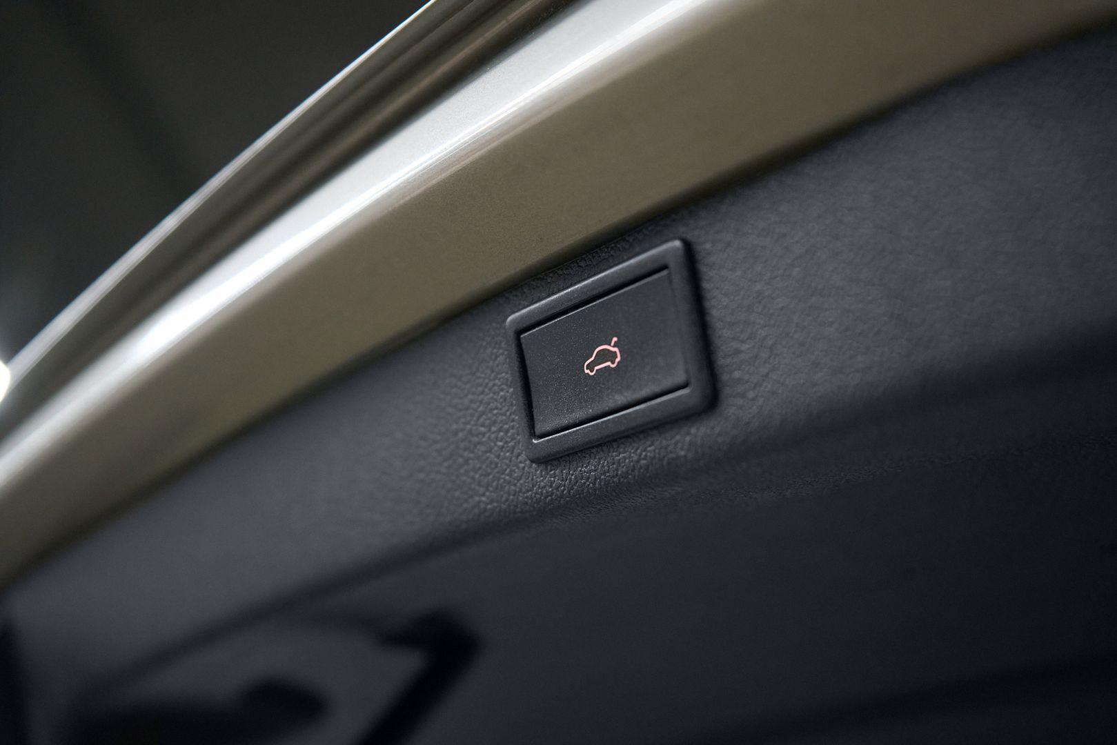 Skoda Superb 2014, бежевый