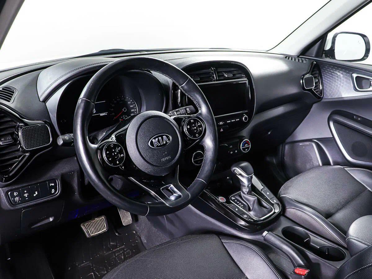 Kia Soul 2021, белый