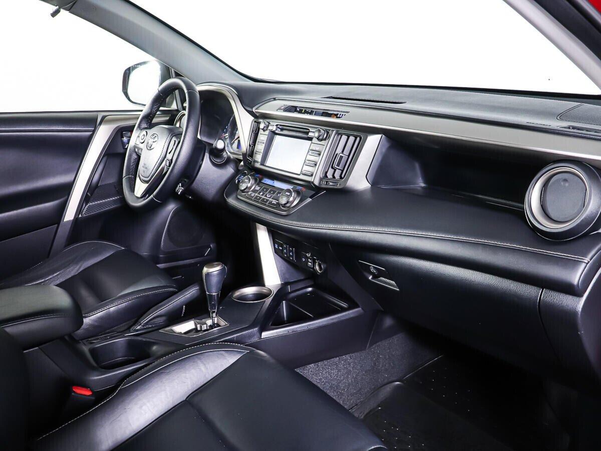 Toyota RAV4 2015, красный
