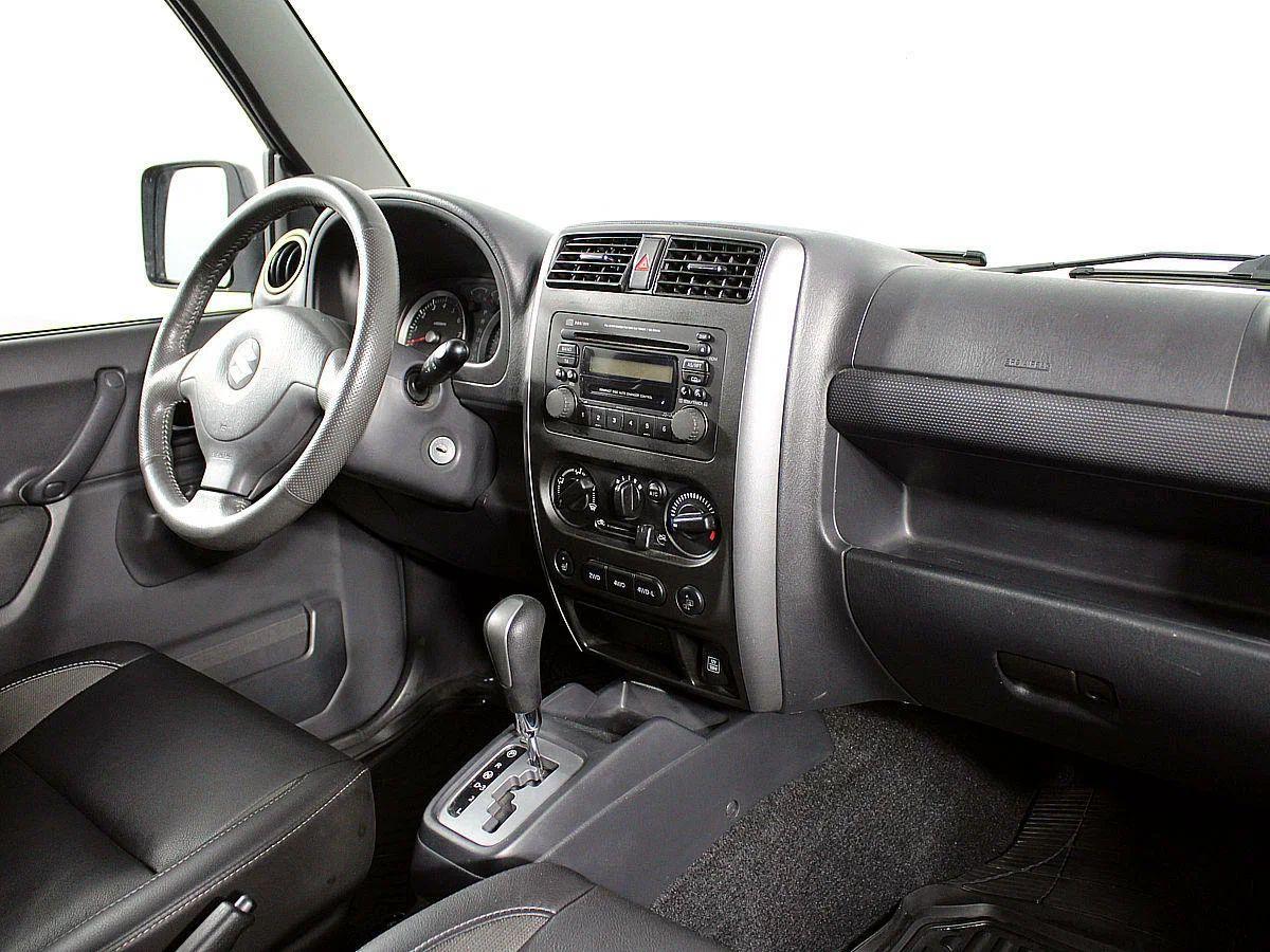 Suzuki Jimny 2011, серый