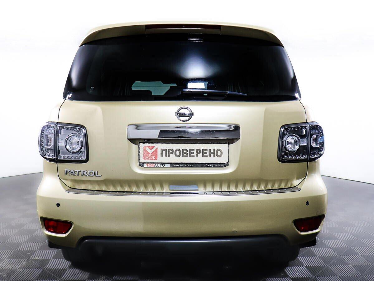 Nissan Patrol 2013, бежевый