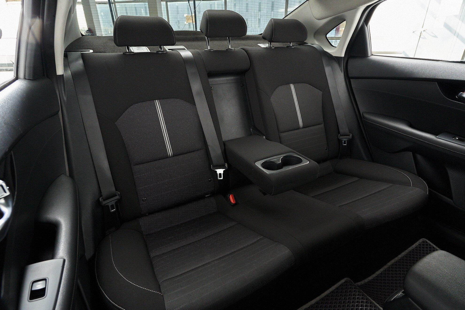 Kia Cerato 2020, серый