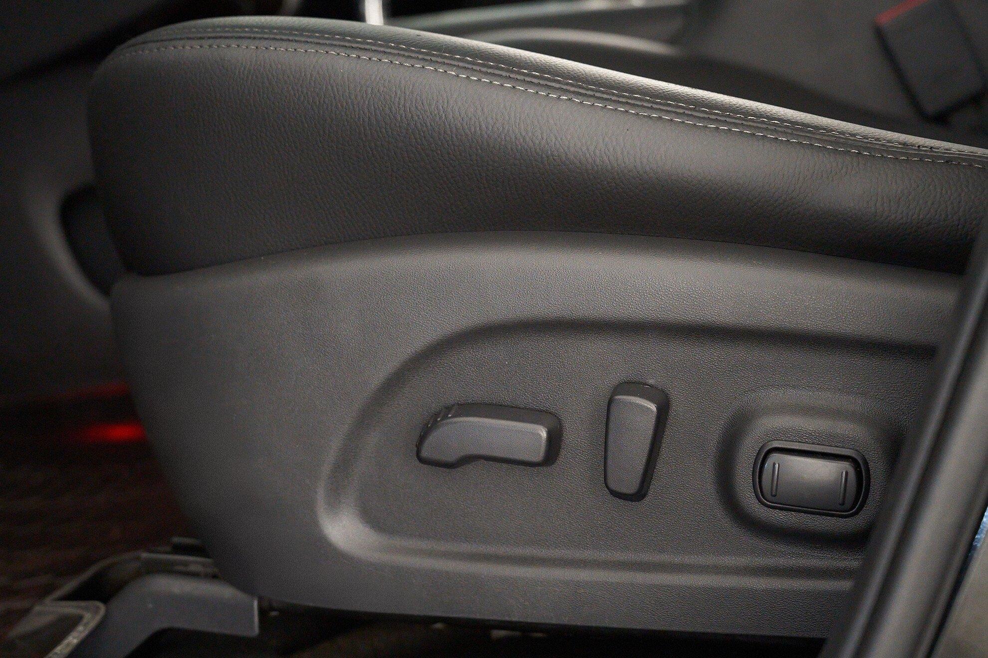 Nissan Pathfinder 2014, черный