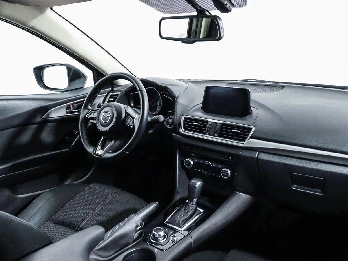 Mazda 3 2018, серый