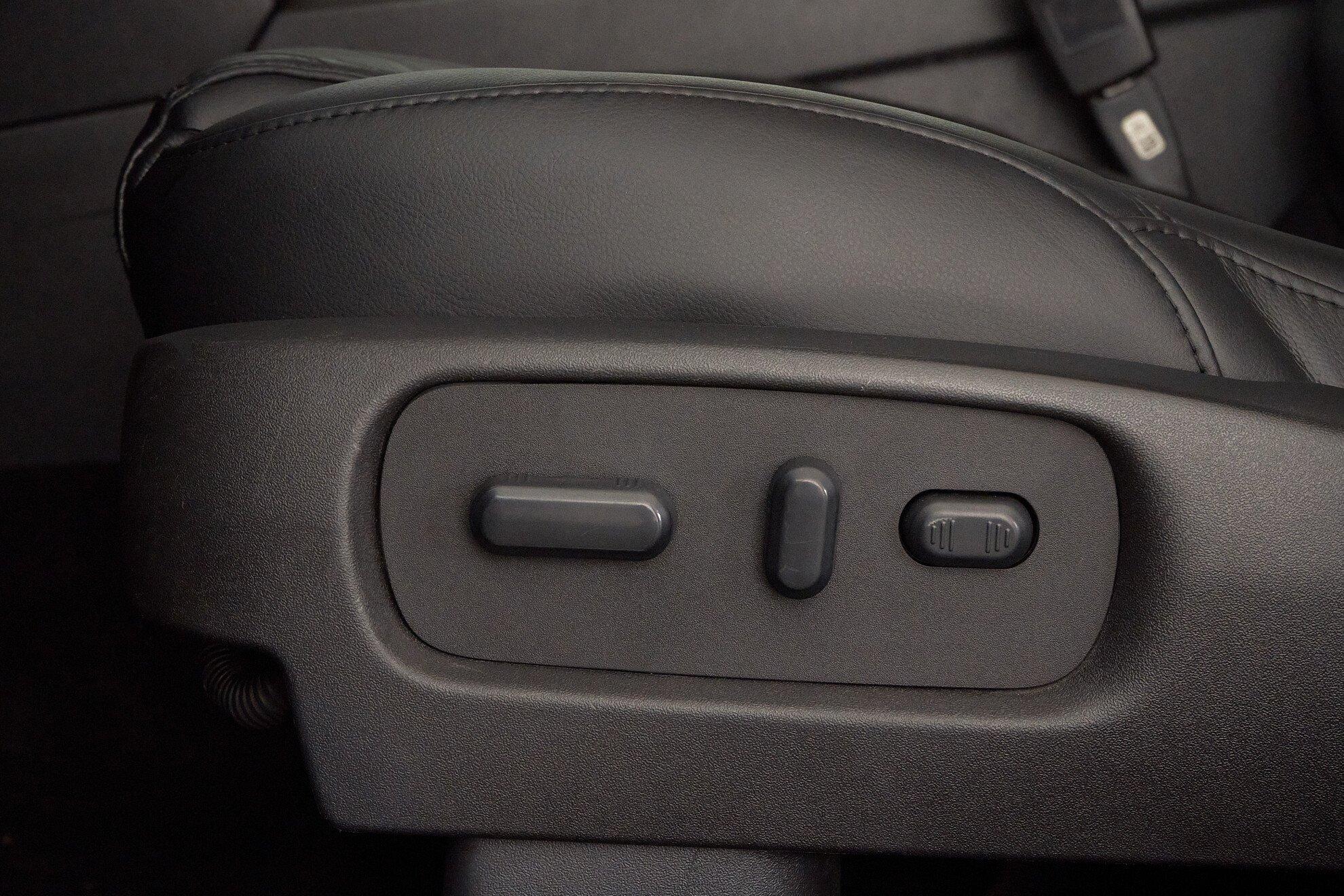 Ford Explorer 2013, черный