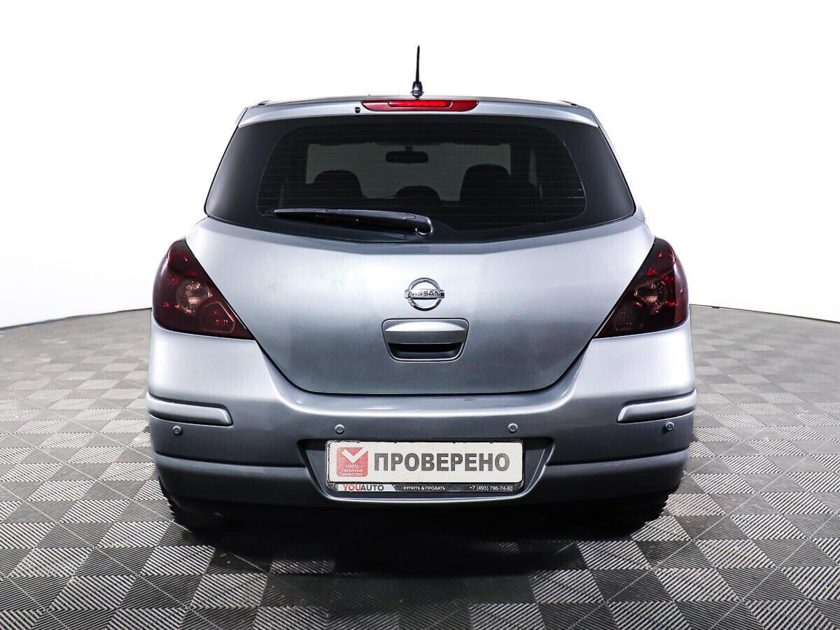 Nissan Tiida 2012, серый