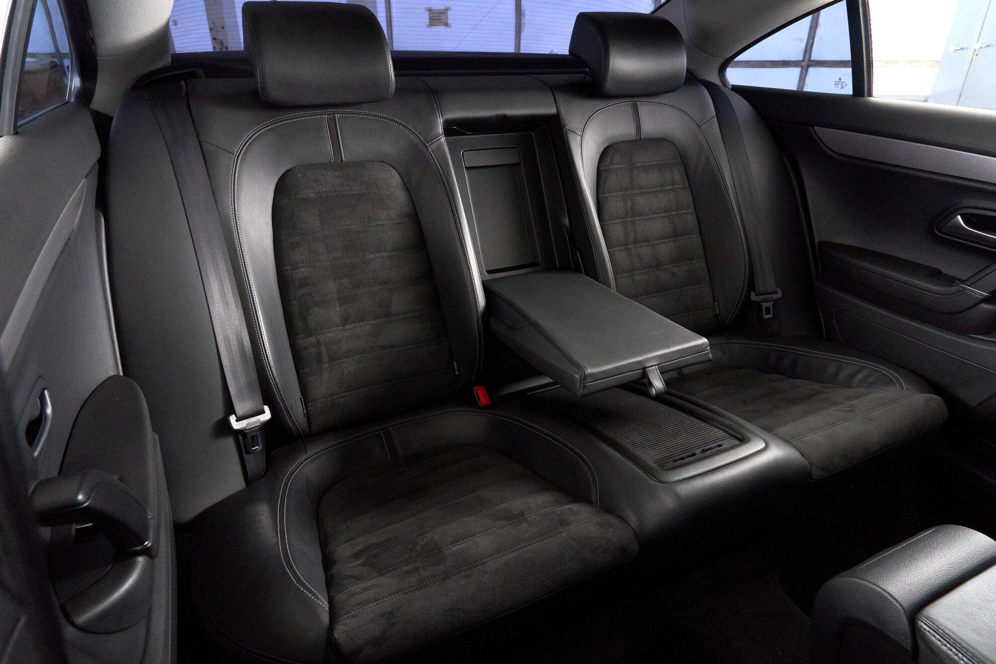 Volkswagen Passat CC 2011, серый
