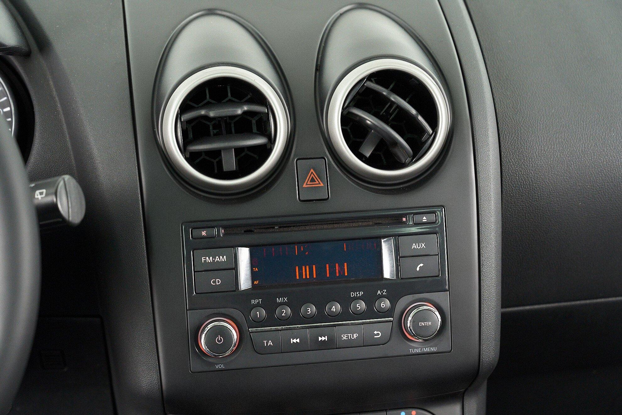 Nissan Qashqai 2012, черный