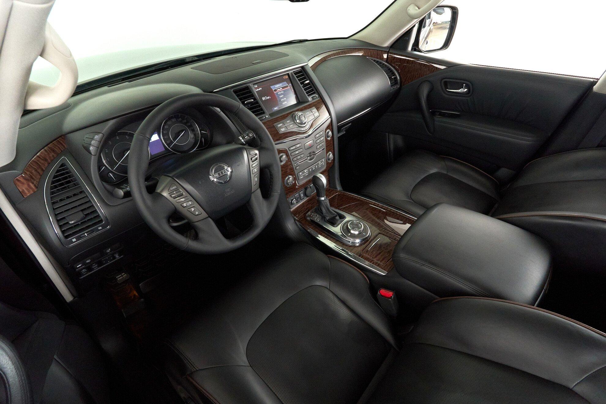 Nissan Patrol 2012, фиолетовый