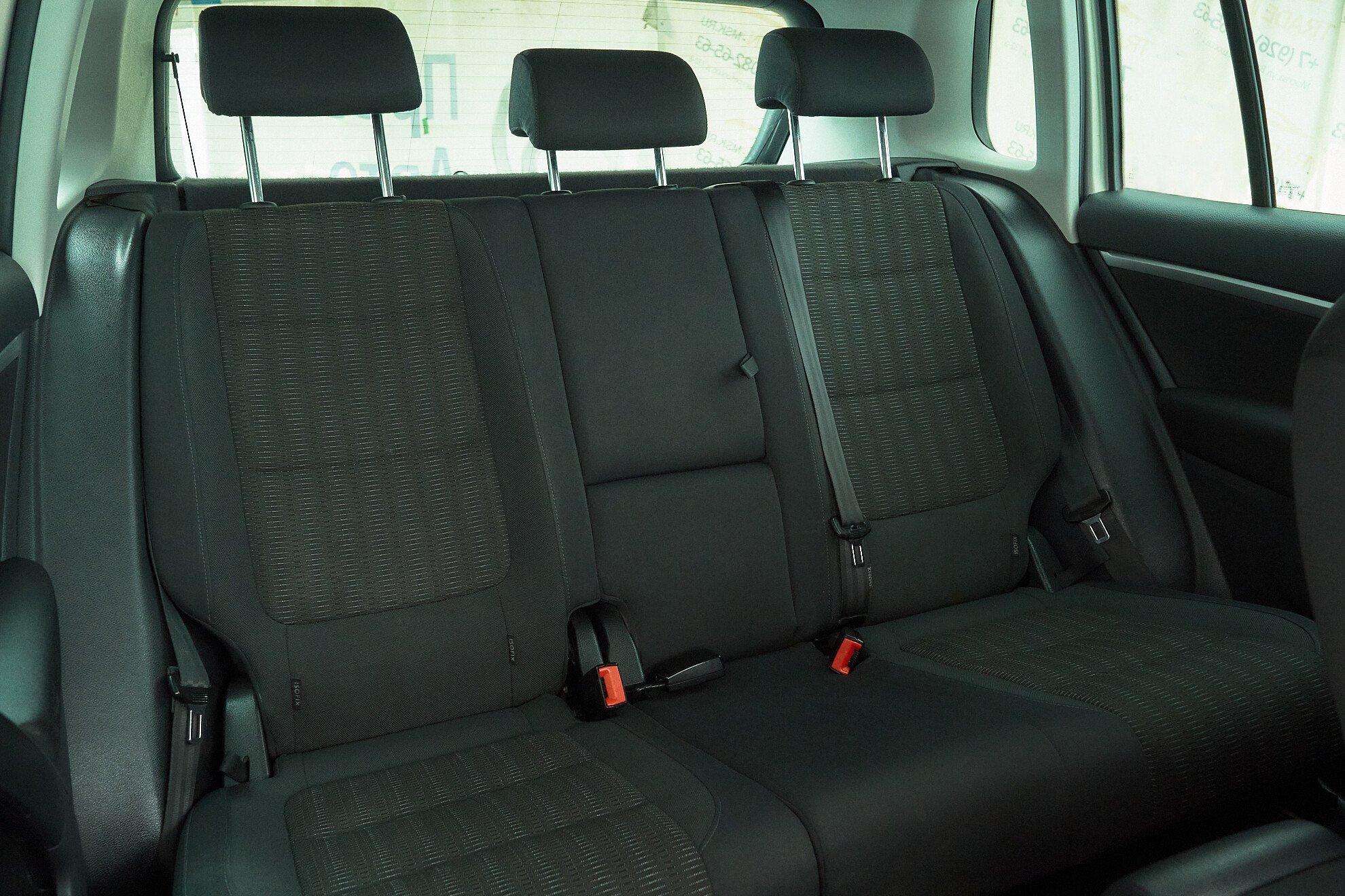 Volkswagen Tiguan 2014, серебряный