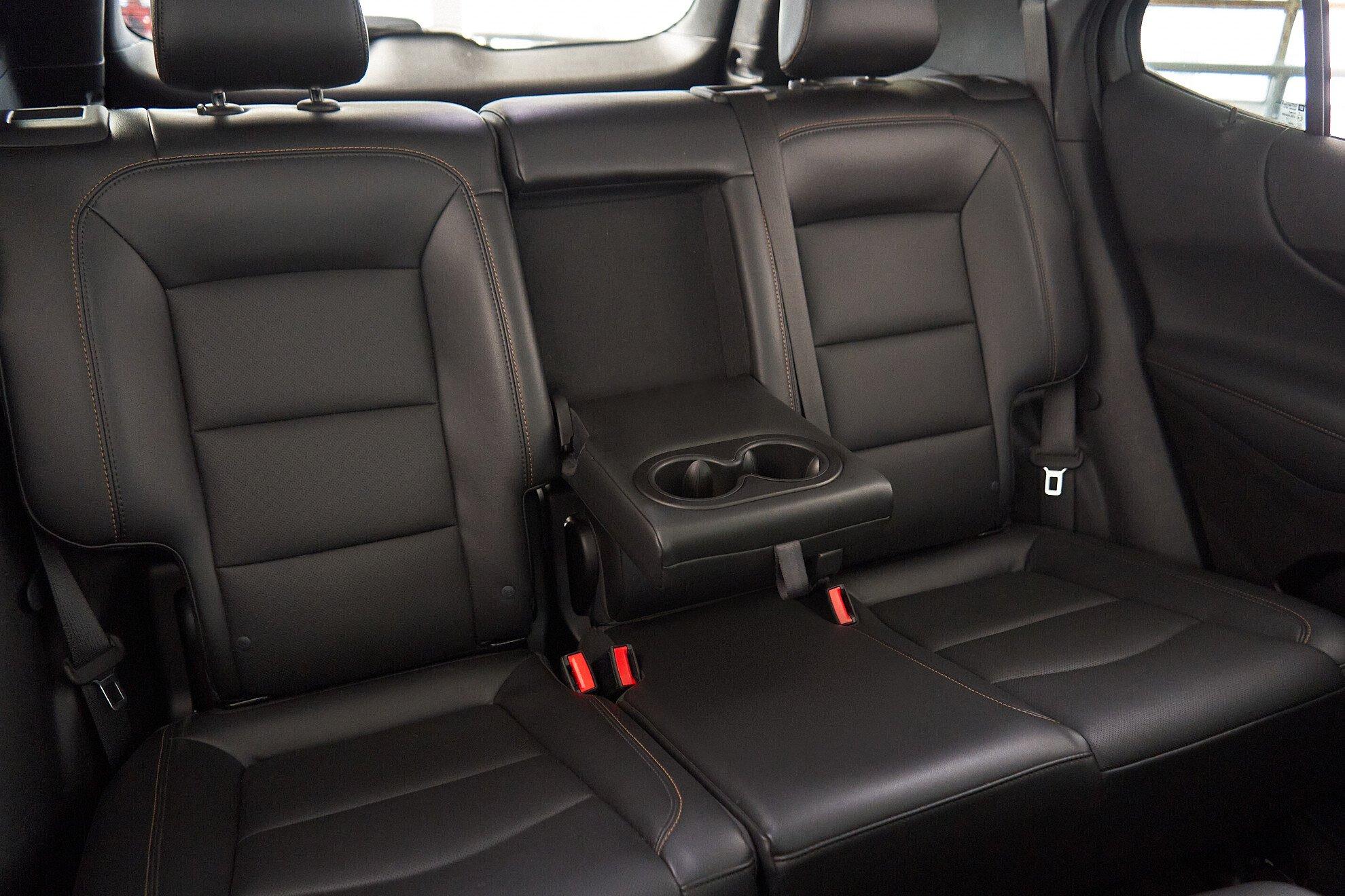 Chevrolet Equinox 2017, серый