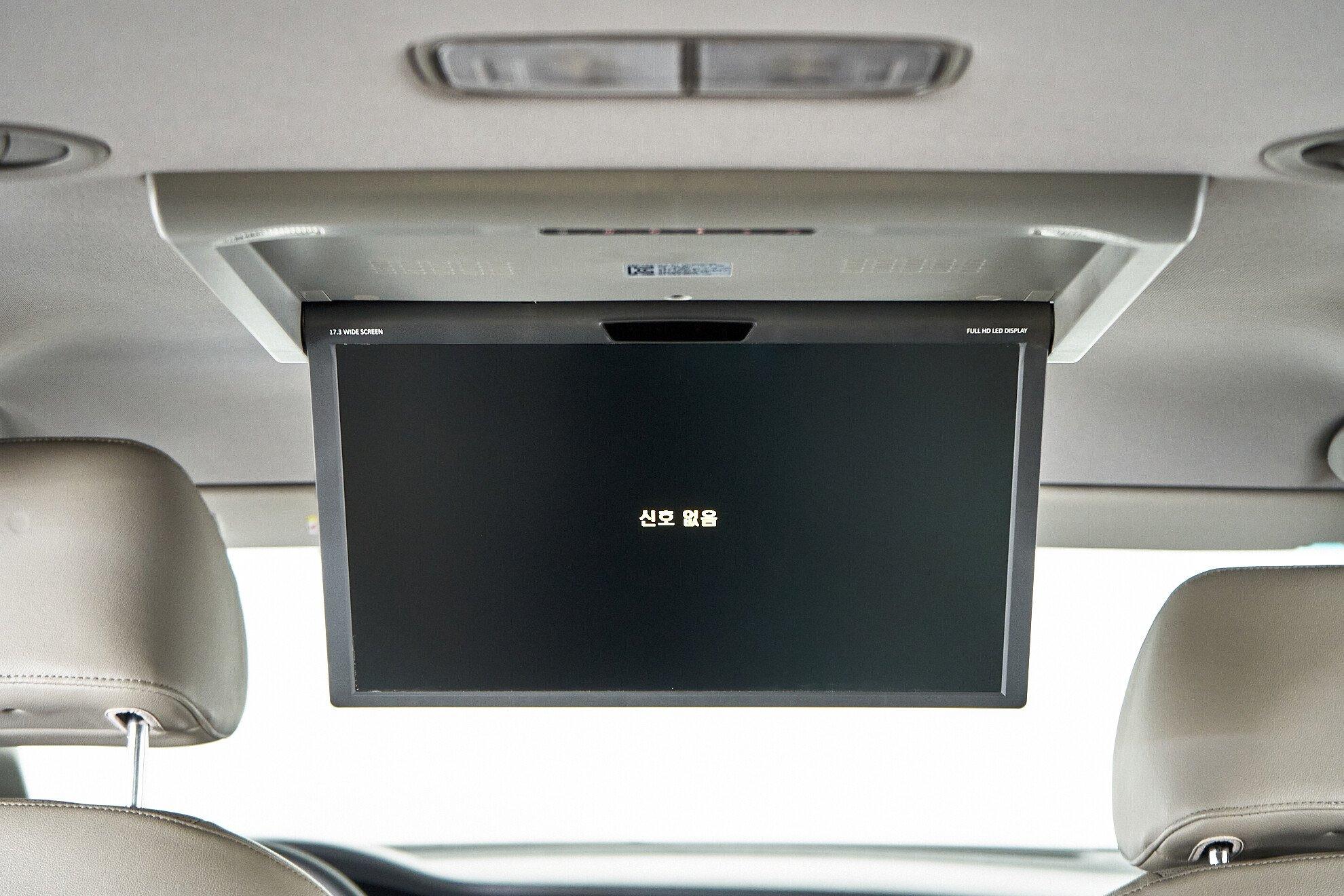 Kia Carnival 2017, белый