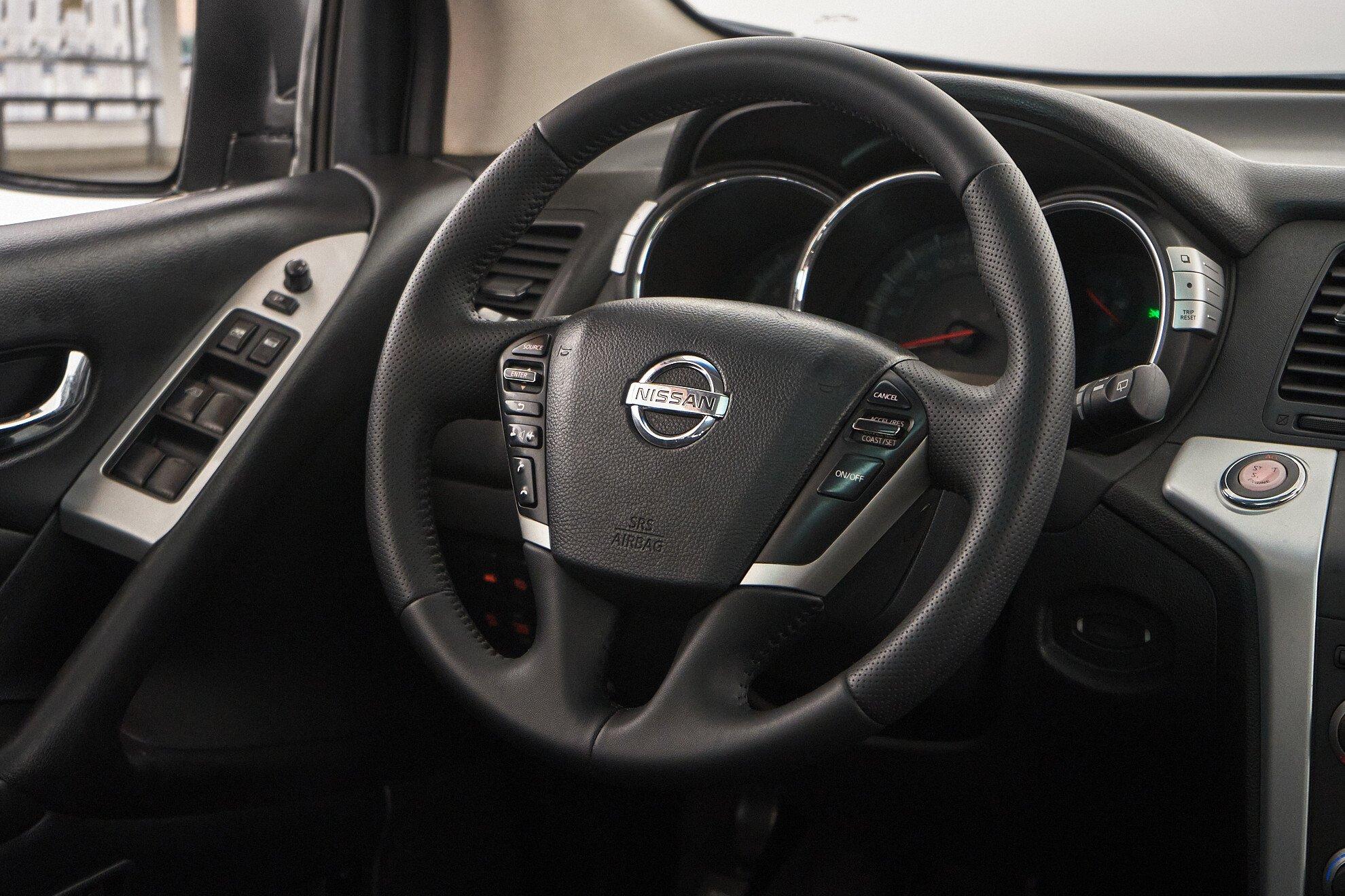 Nissan Murano 2011, черный