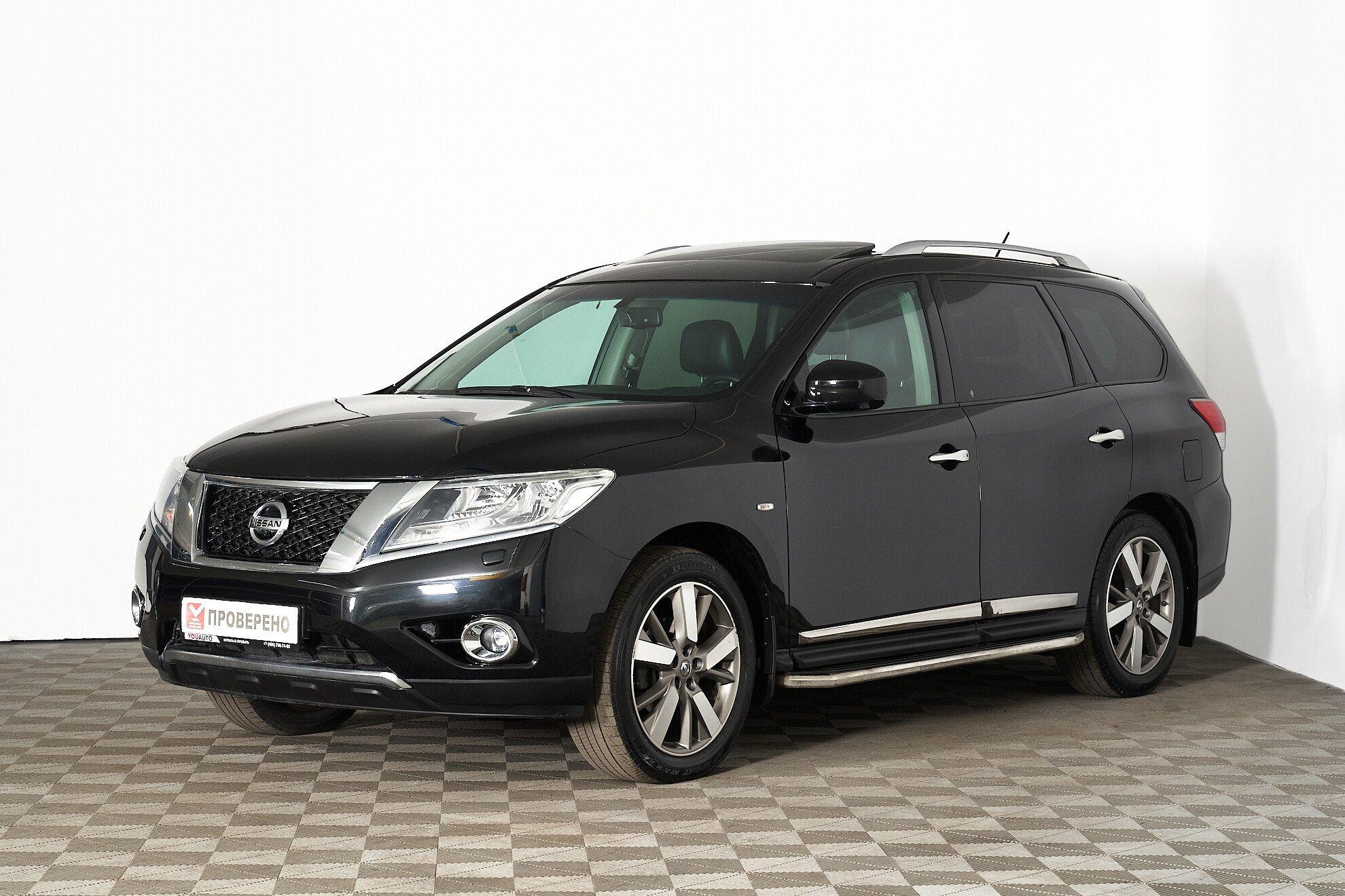 Nissan Pathfinder 2015, черный