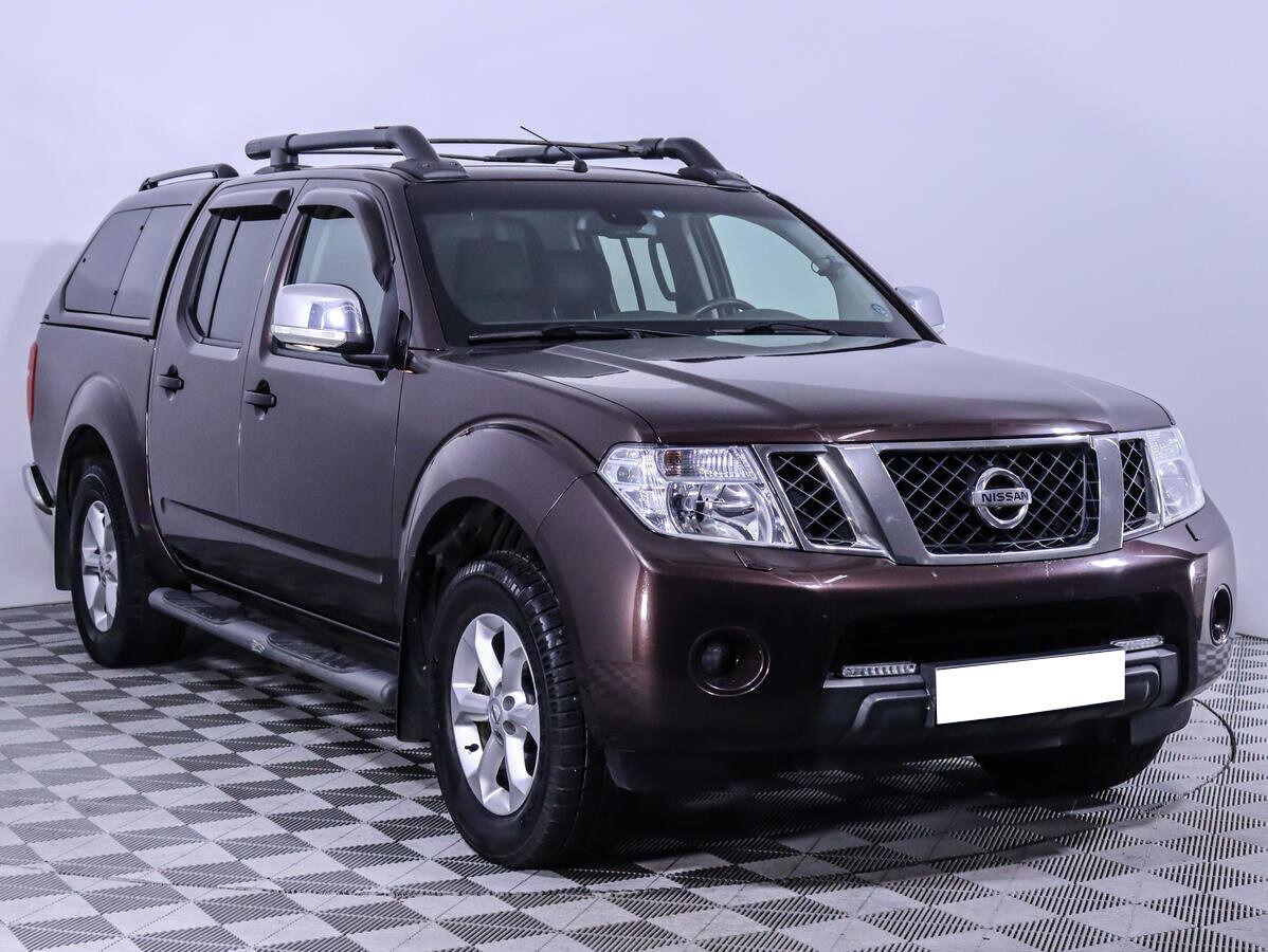 Nissan Navara (Frontier) 2012, коричневый