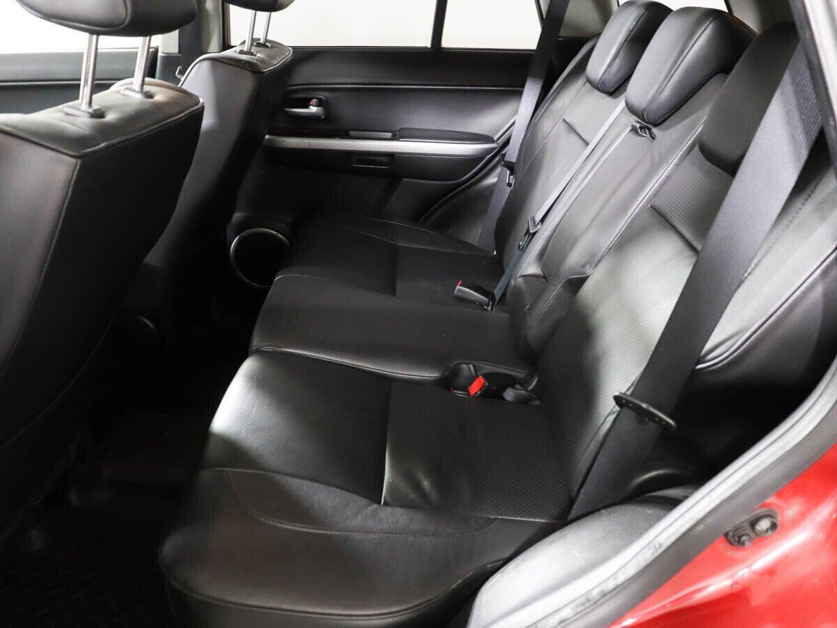 Suzuki Grand Vitara 2010, красный
