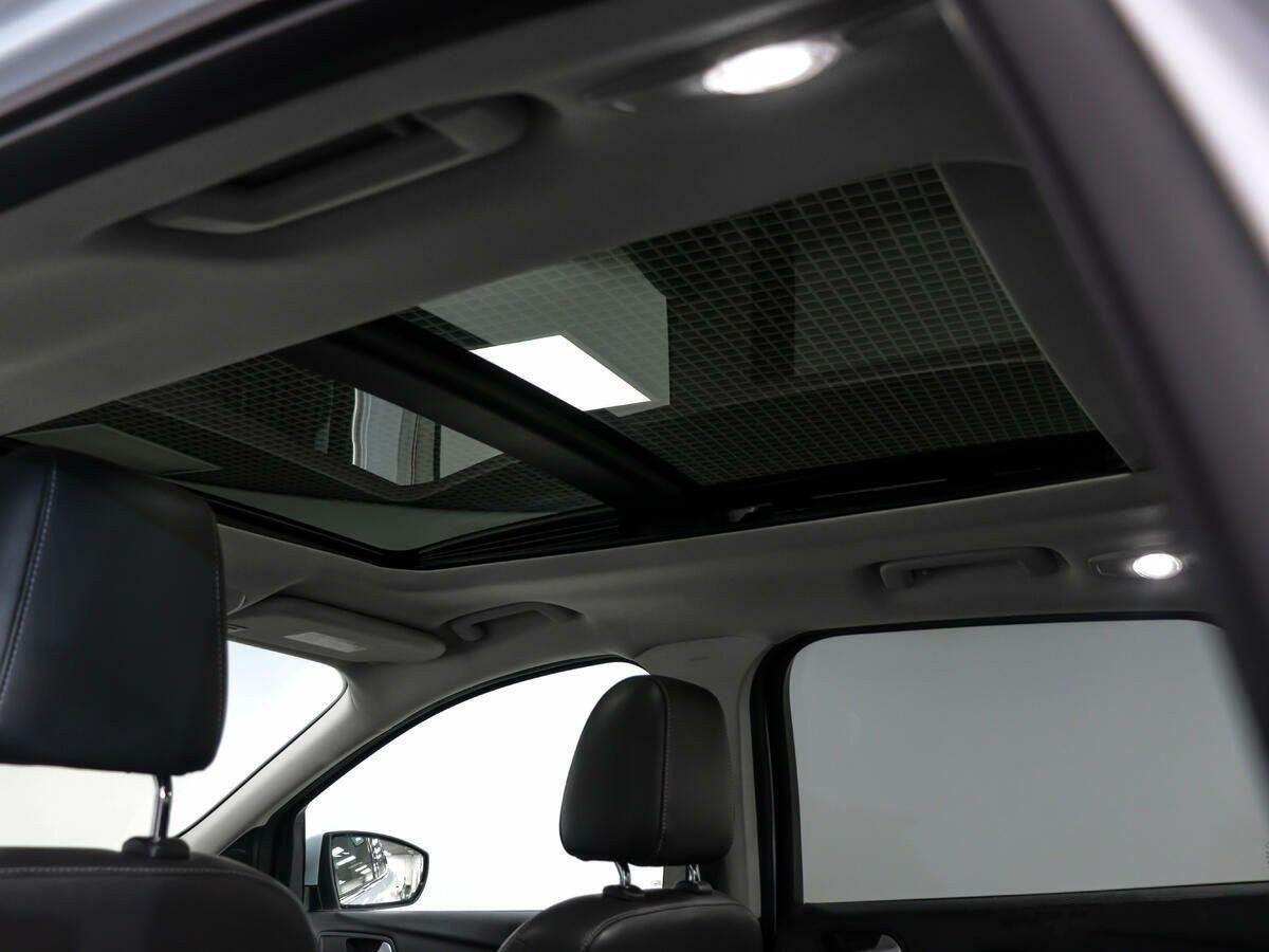 Ford Kuga 2019, белый