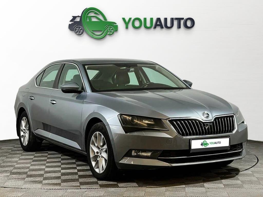 Skoda Superb 2019, серебряный