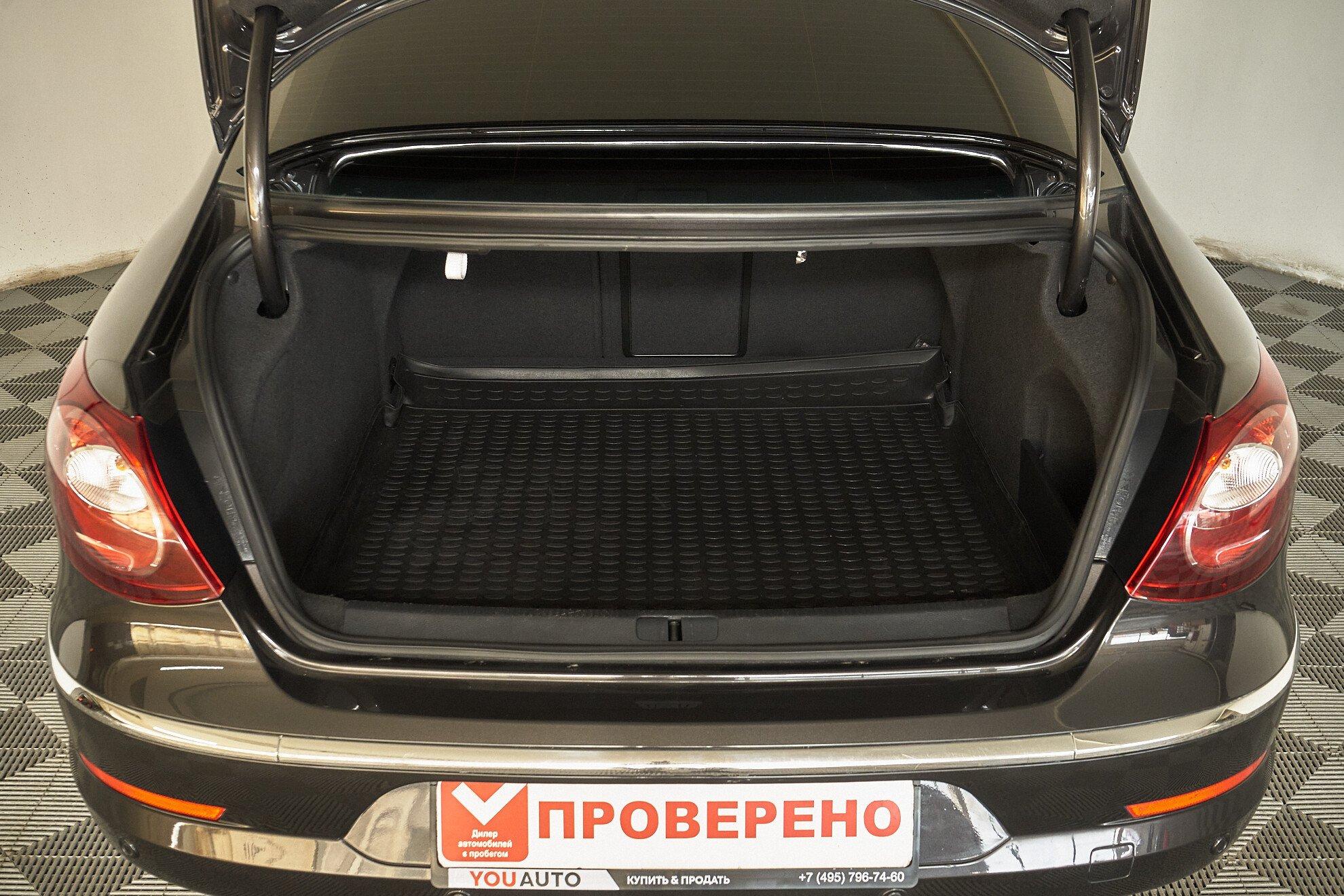 Volkswagen Passat CC 2011, серый
